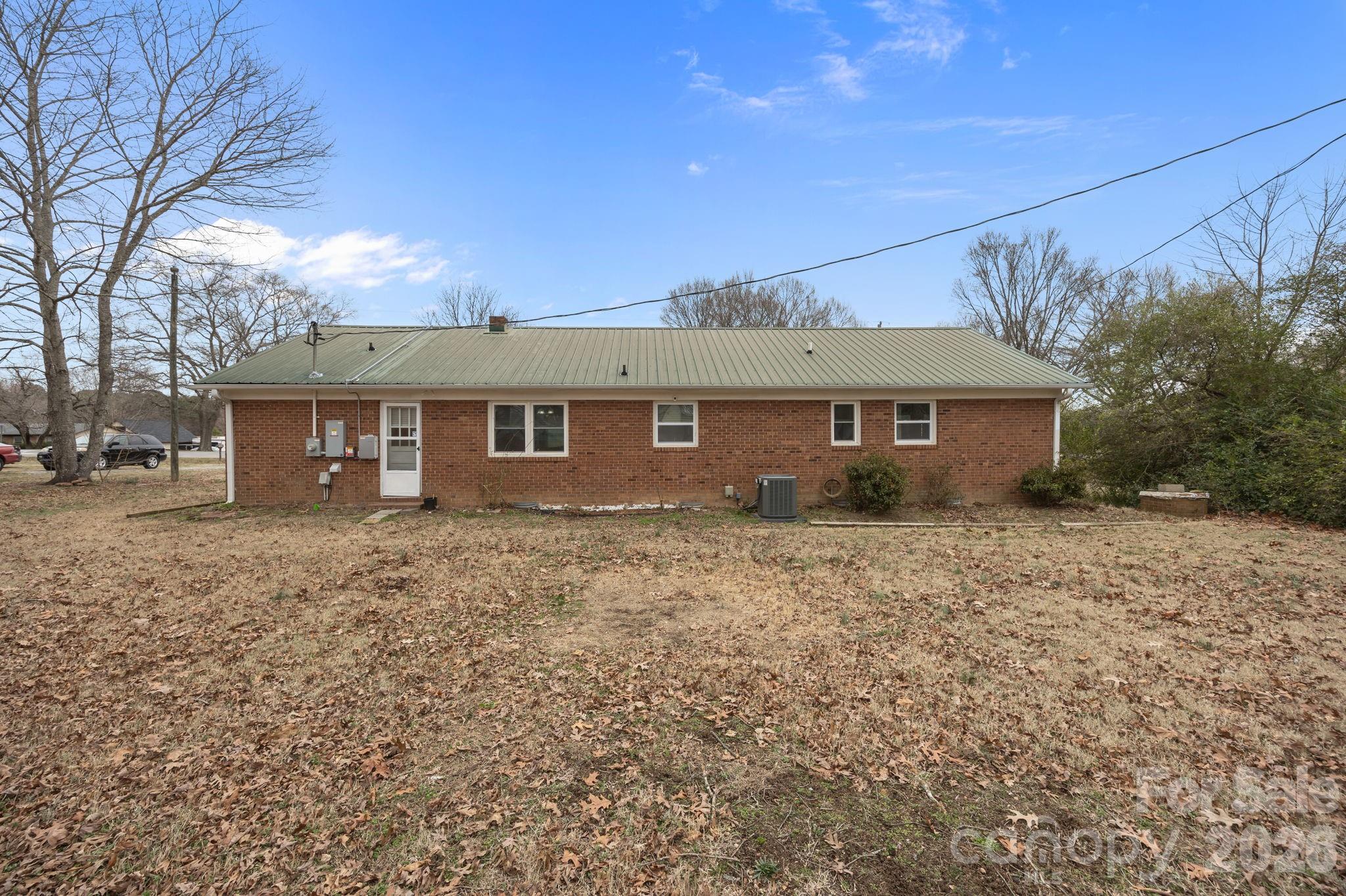 1750 Sells Road — Salisbury