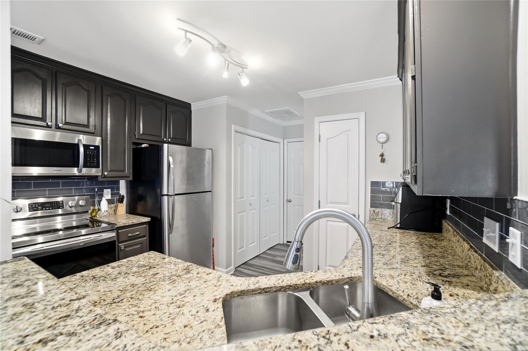 8729 Fox Chase Lane — Charlotte