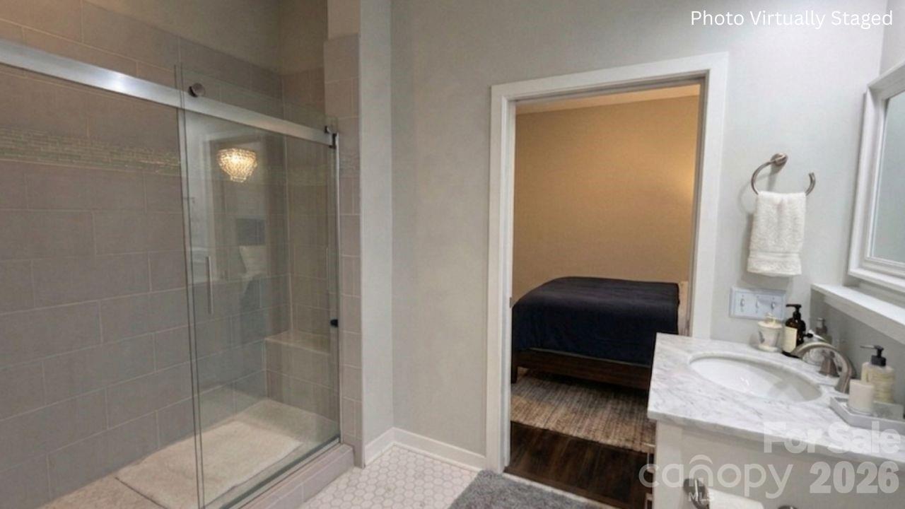 2125 Southend Drive #243 — Charlotte