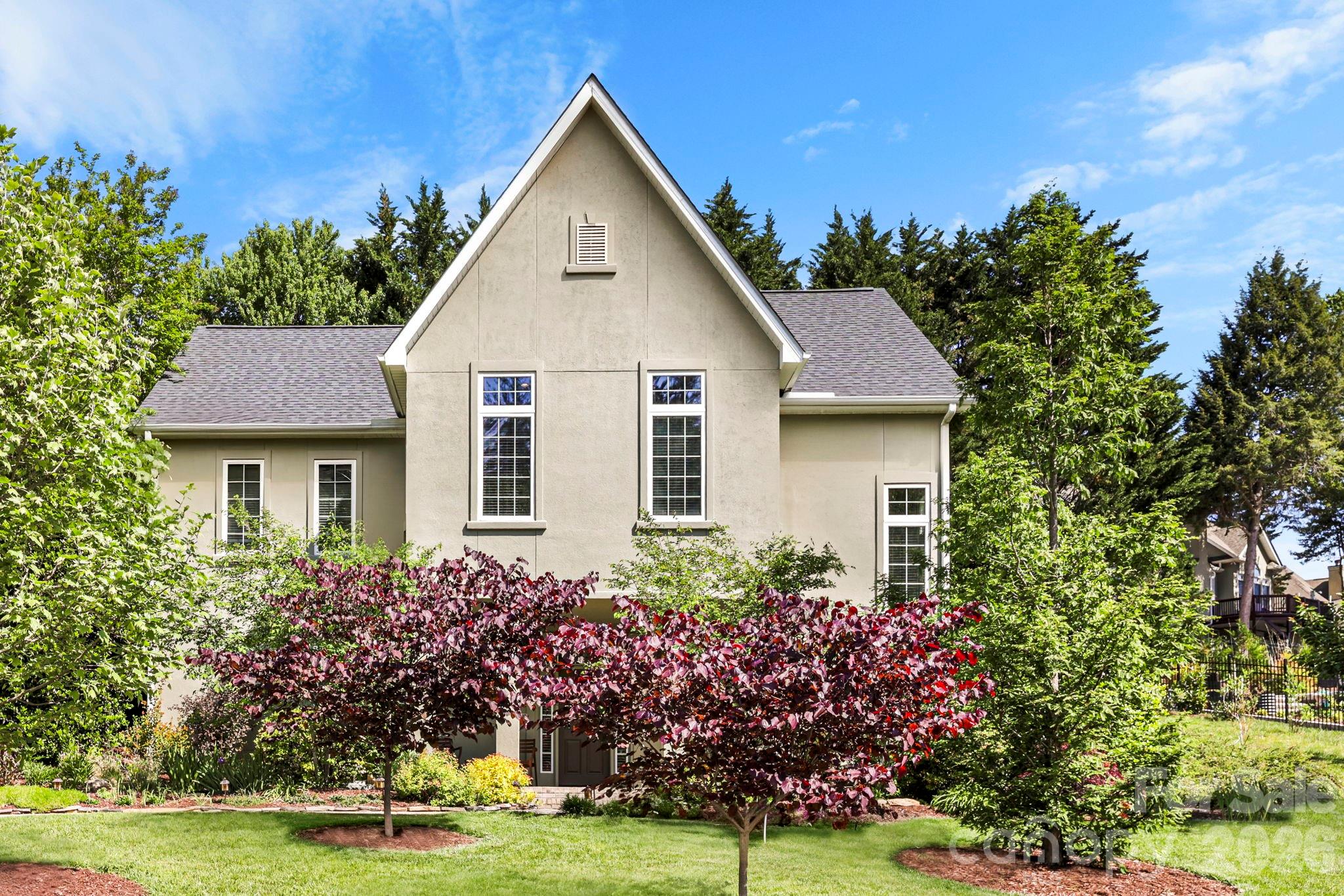 405 Mistletoe Trail — Hendersonville