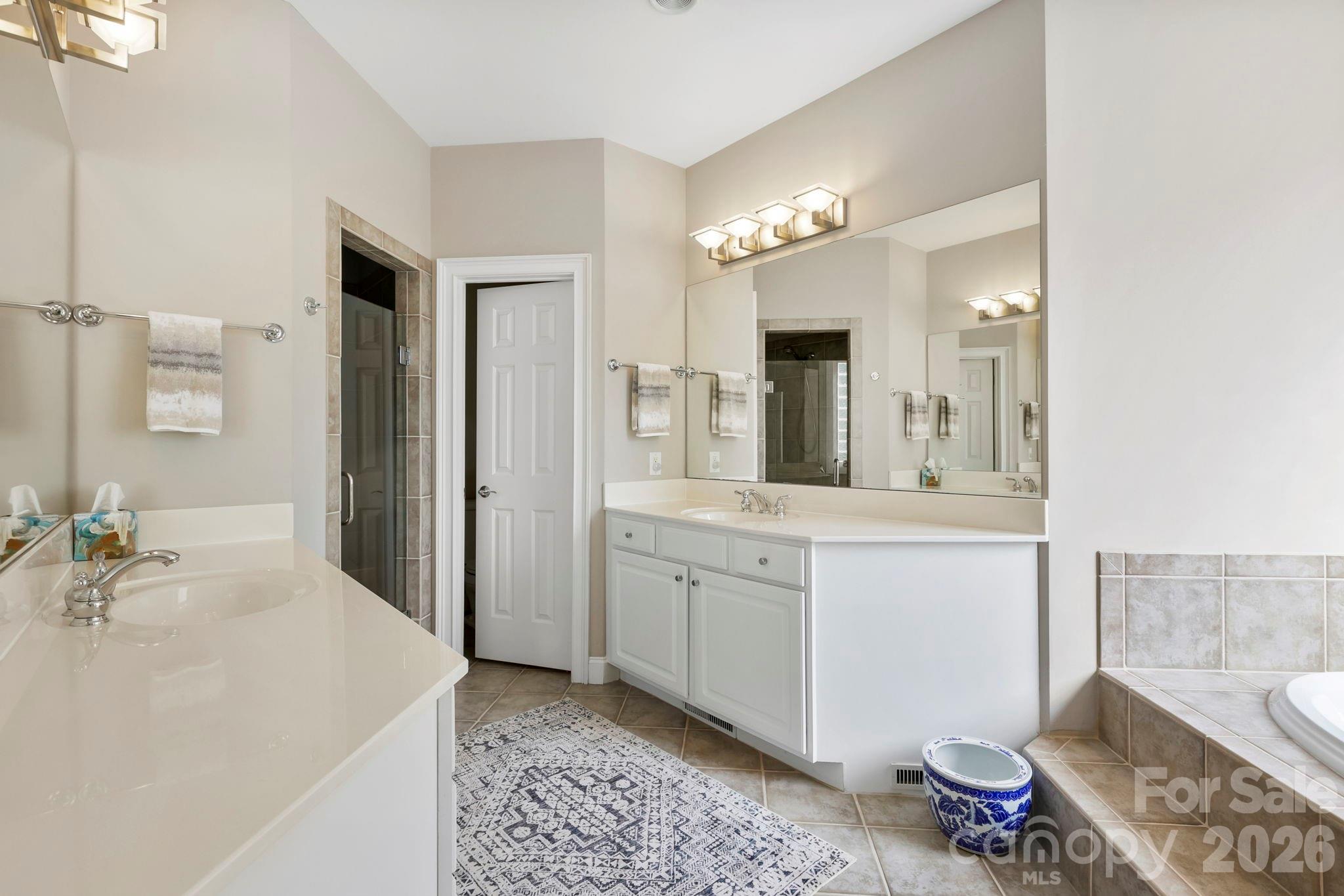 405 Mistletoe Trail — Hendersonville