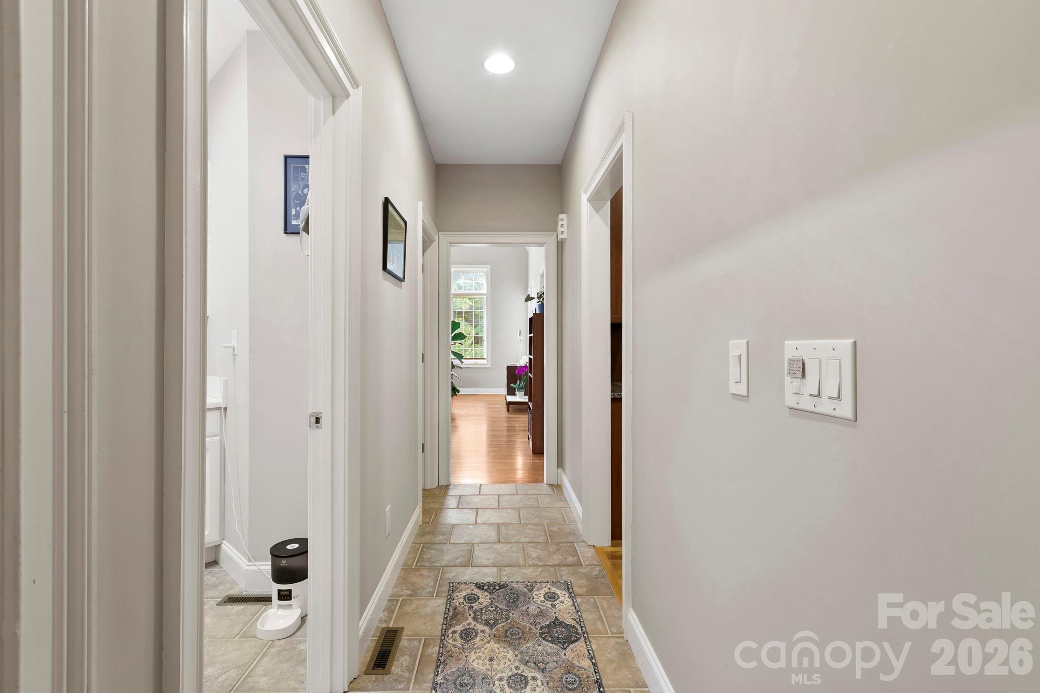 405 Mistletoe Trail — Hendersonville