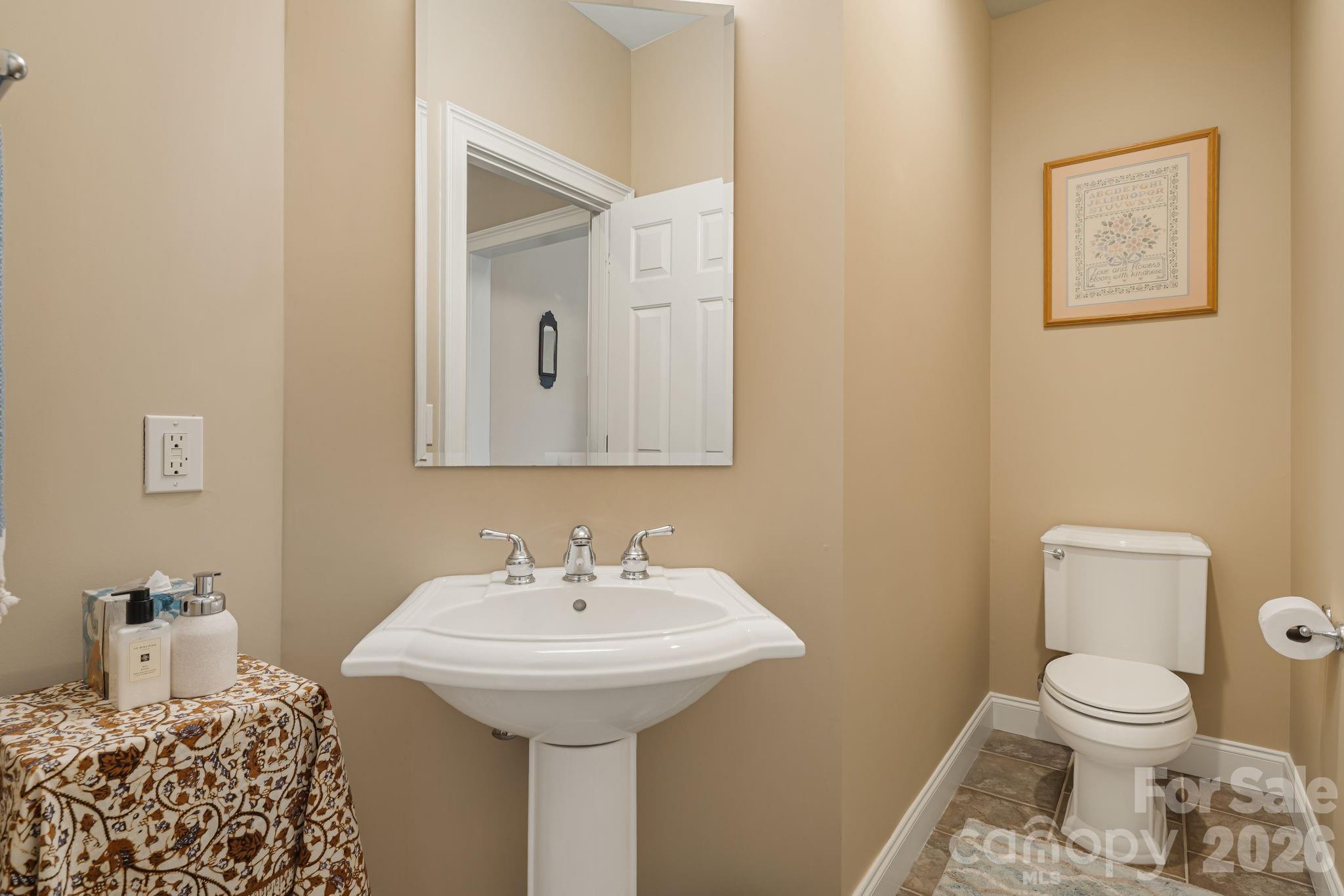 405 Mistletoe Trail — Hendersonville