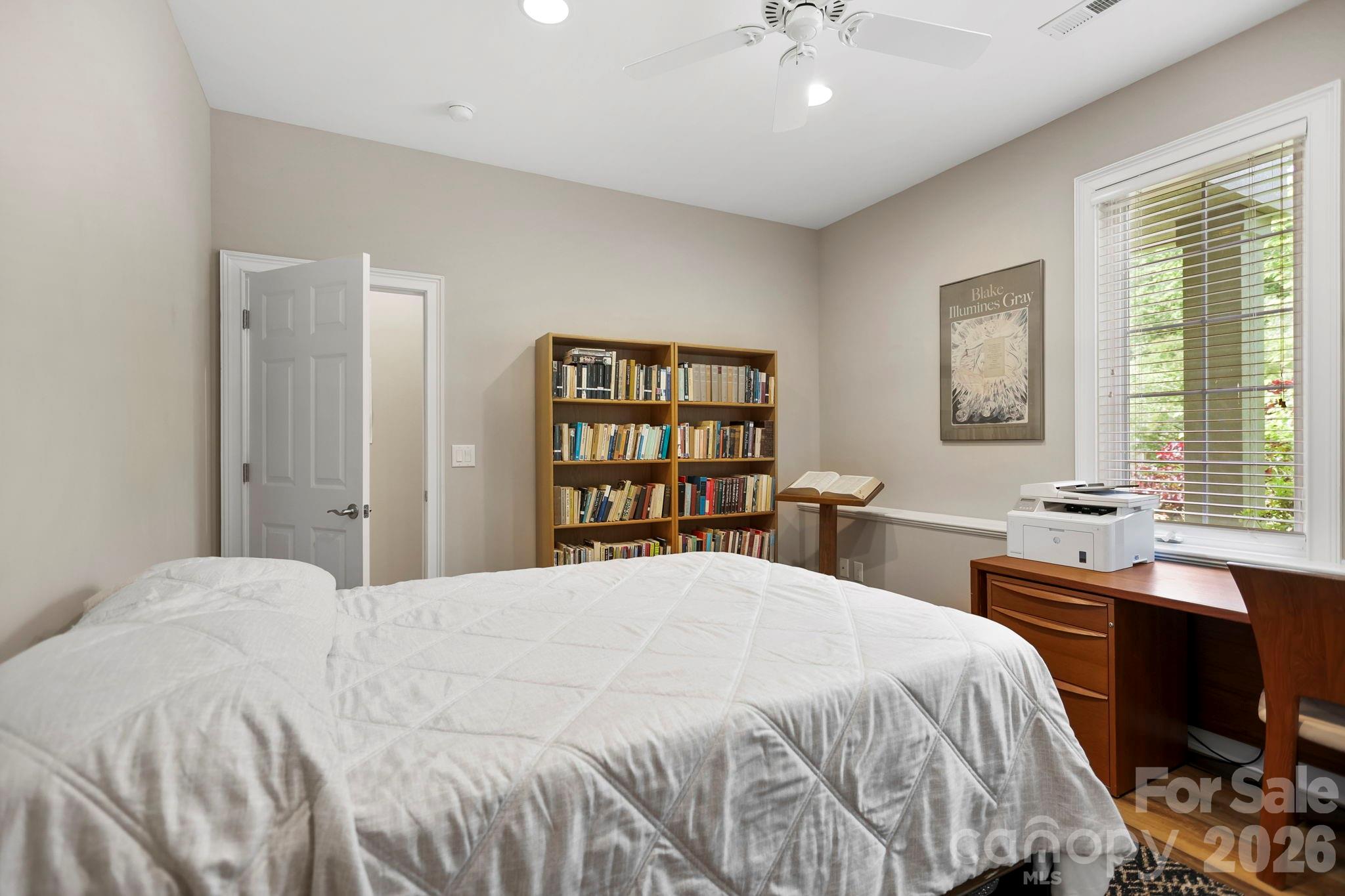 405 Mistletoe Trail — Hendersonville