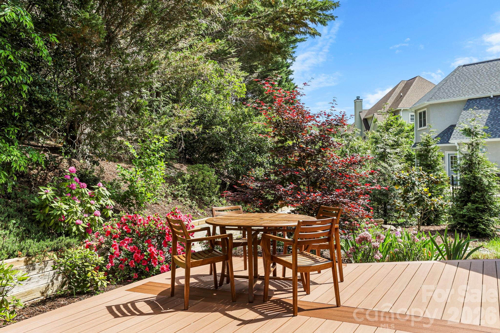 405 Mistletoe Trail — Hendersonville