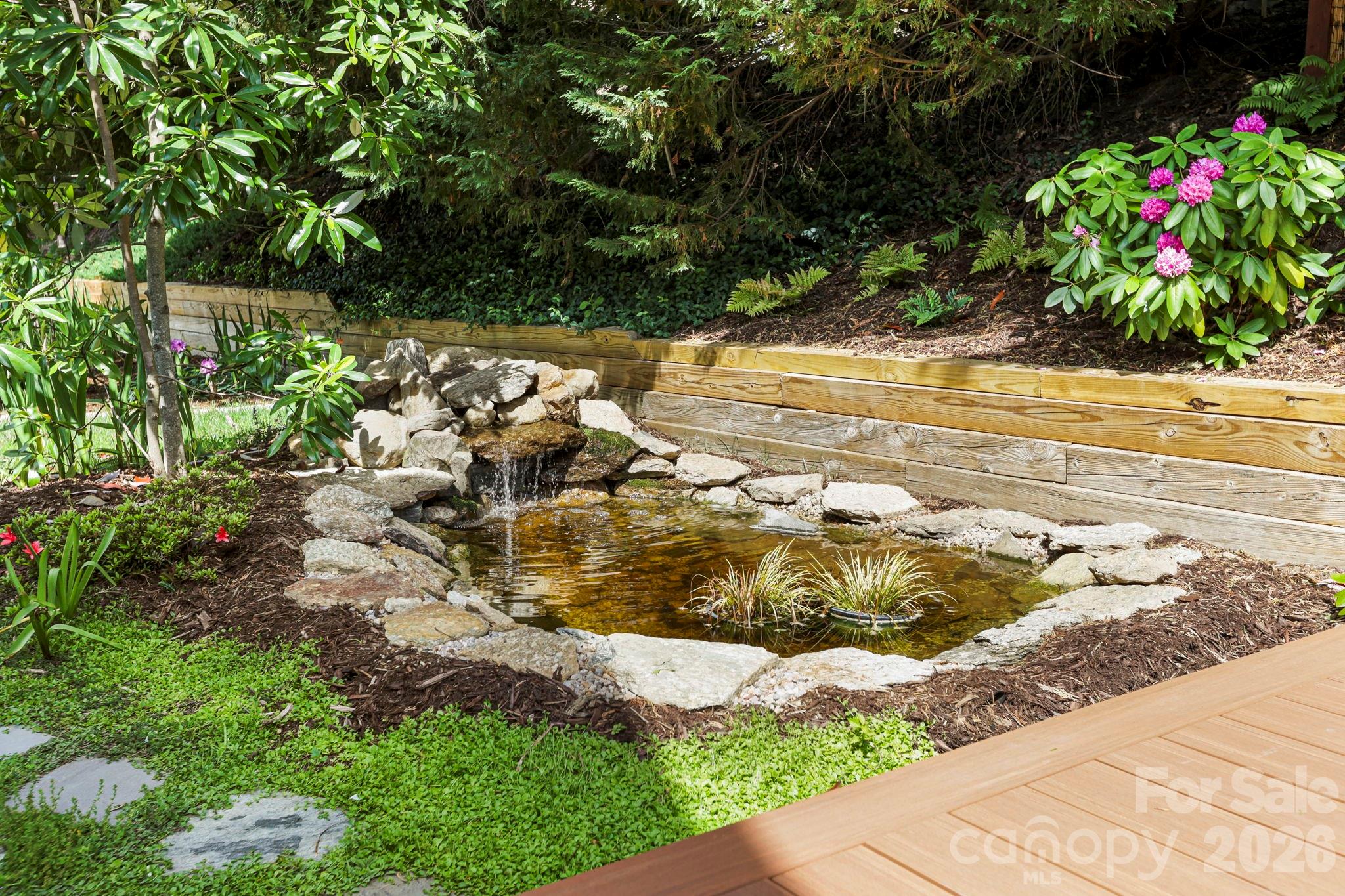 405 Mistletoe Trail — Hendersonville