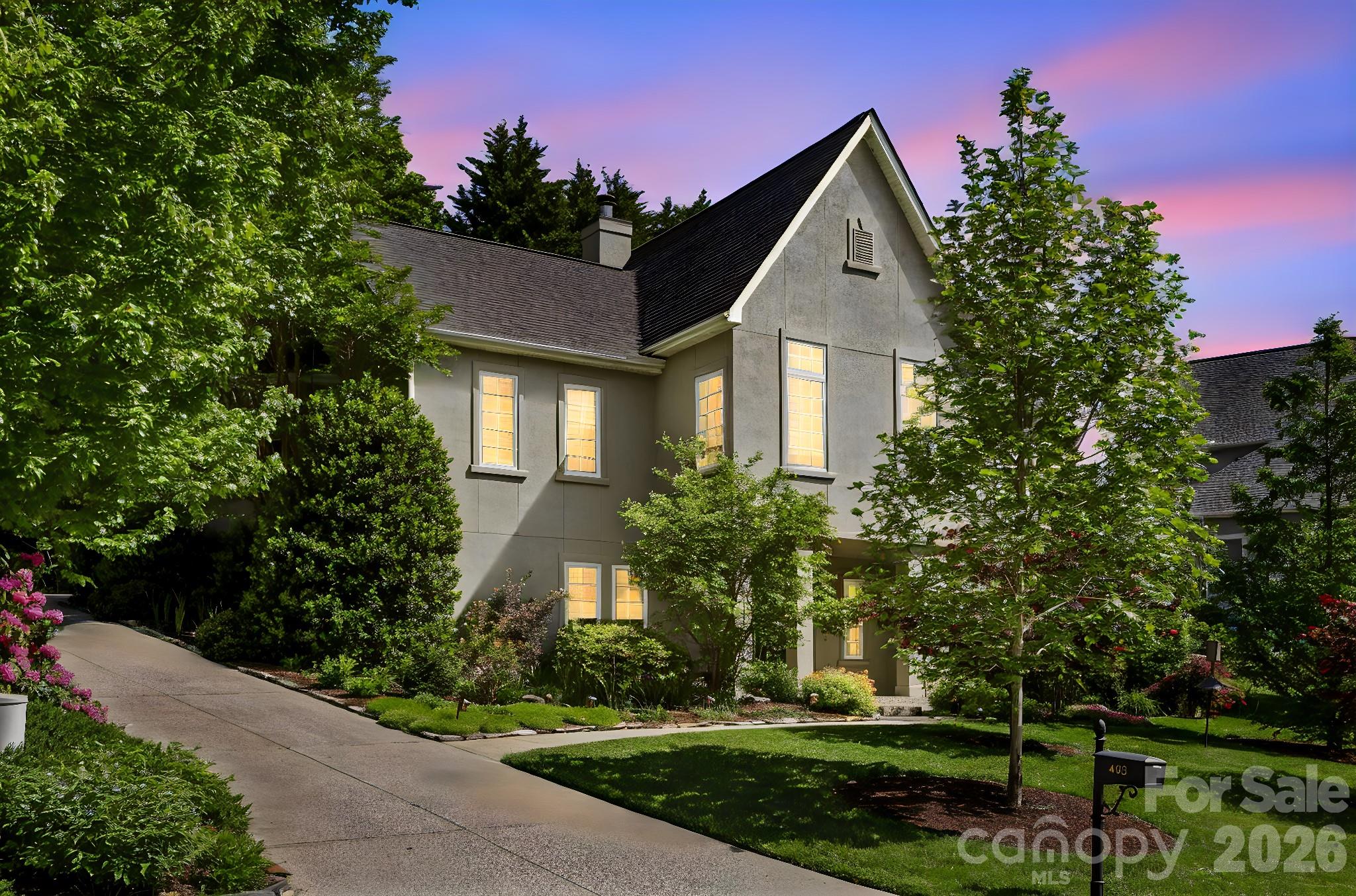 405 Mistletoe Trail — Hendersonville