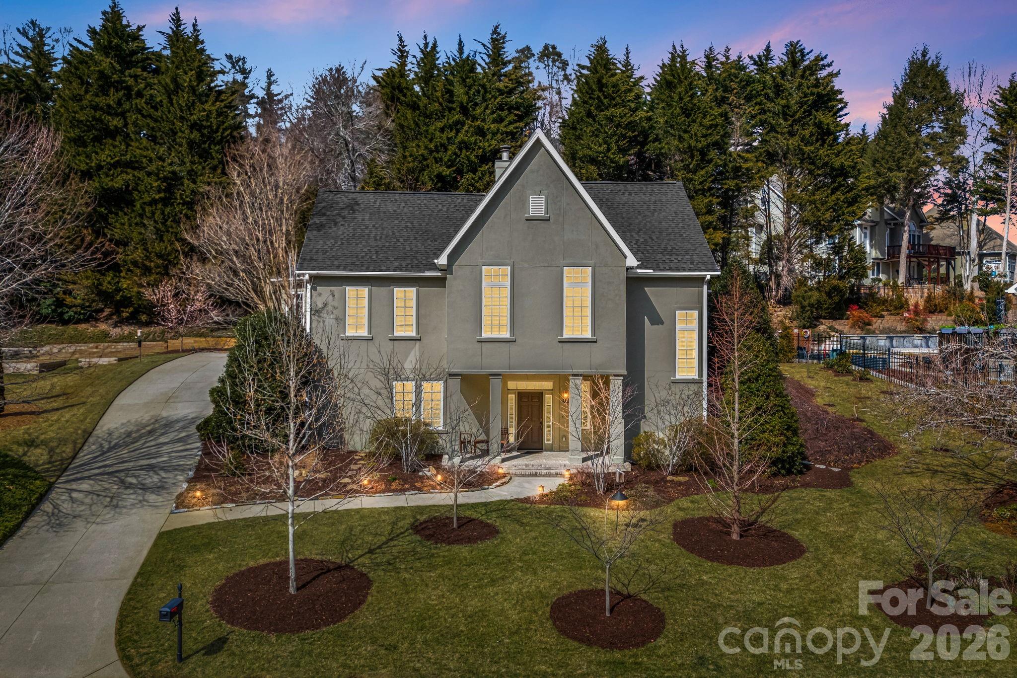 405 Mistletoe Trail — Hendersonville