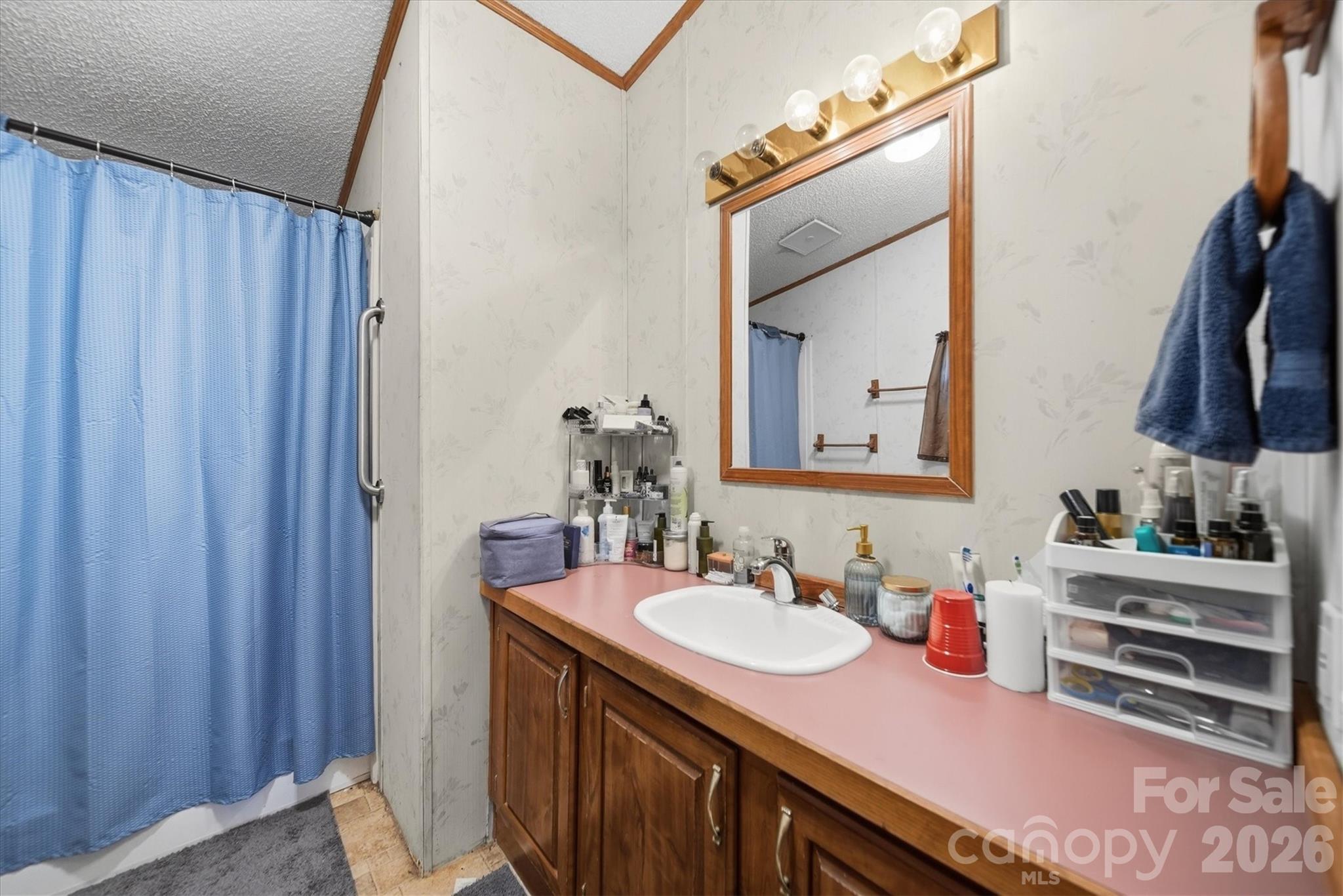 107 10th Street NE — Hildebran