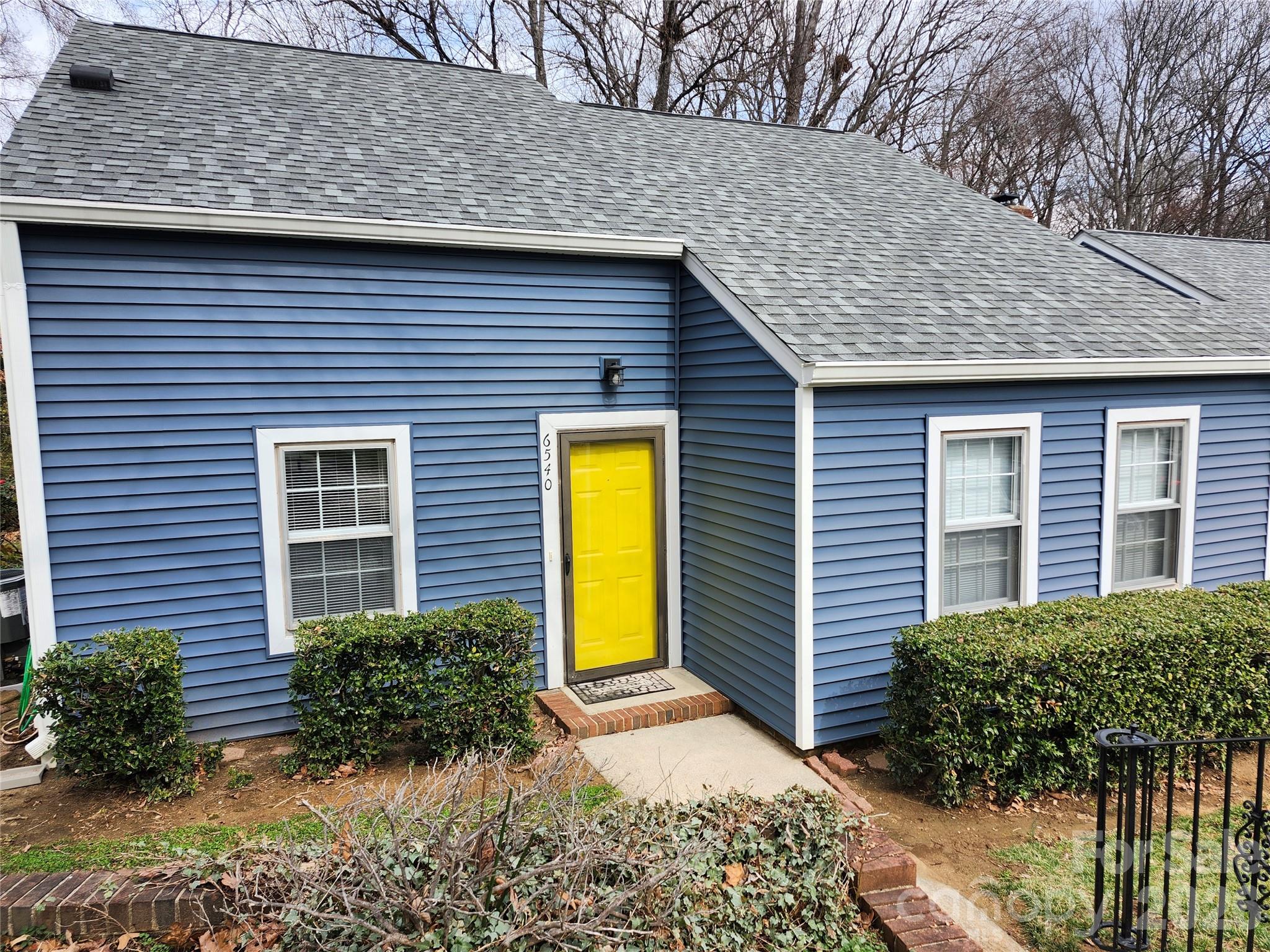 6540 Point Comfort Lane — Charlotte