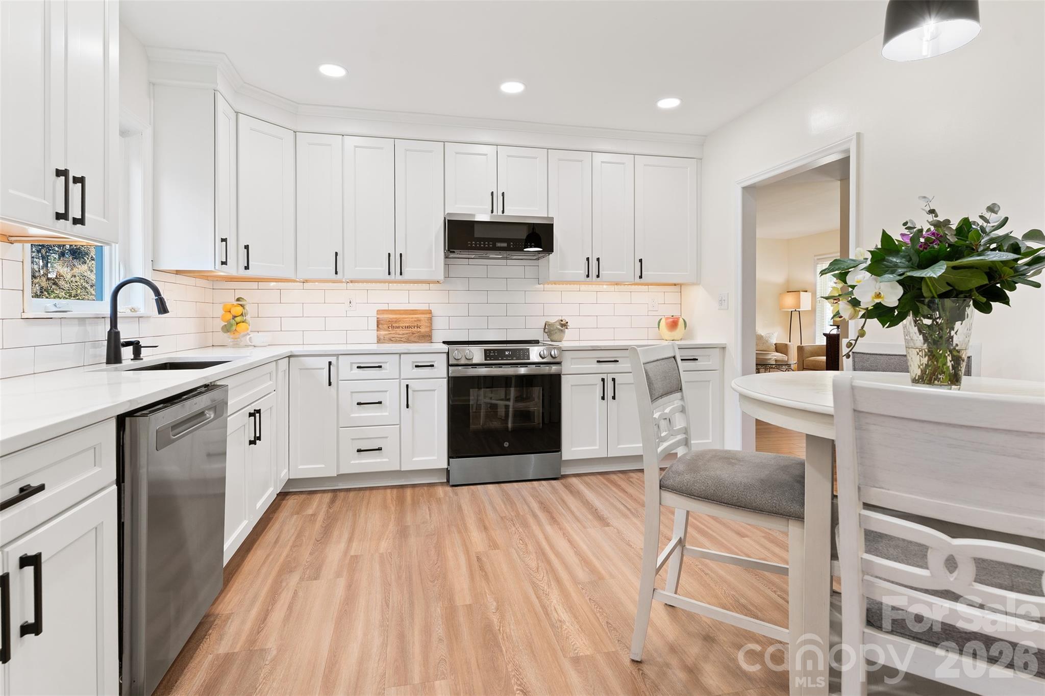 2429 Cassidy Drive — Davidson