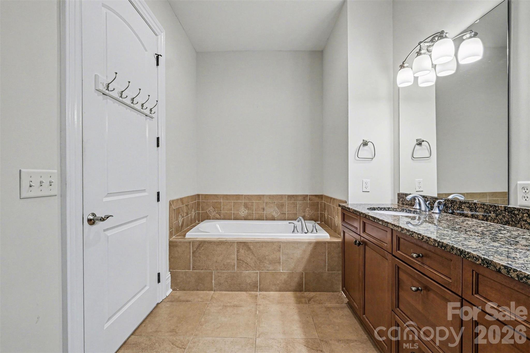 3276 Park Road — Charlotte