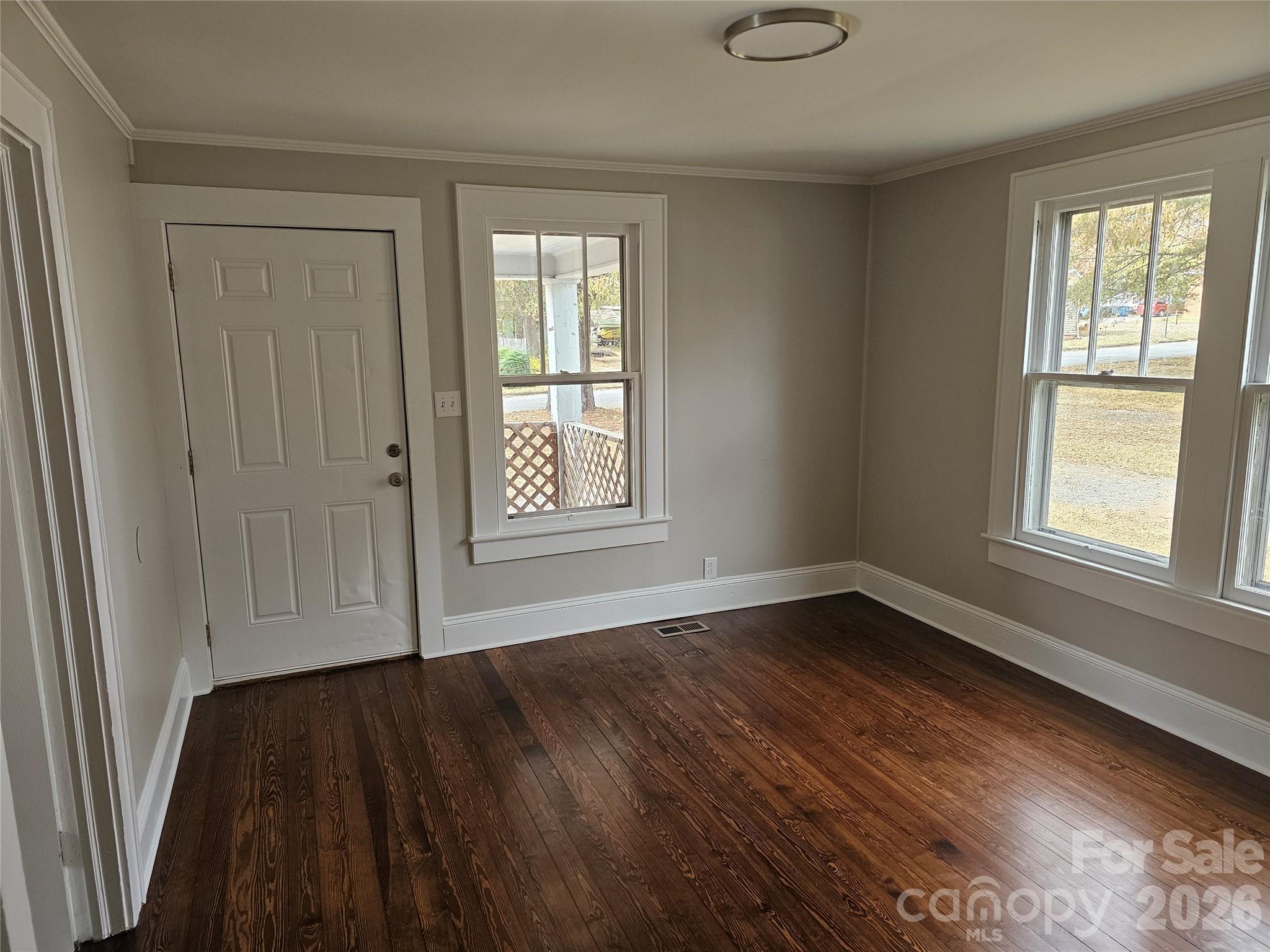 515 26th Street SW — Hickory