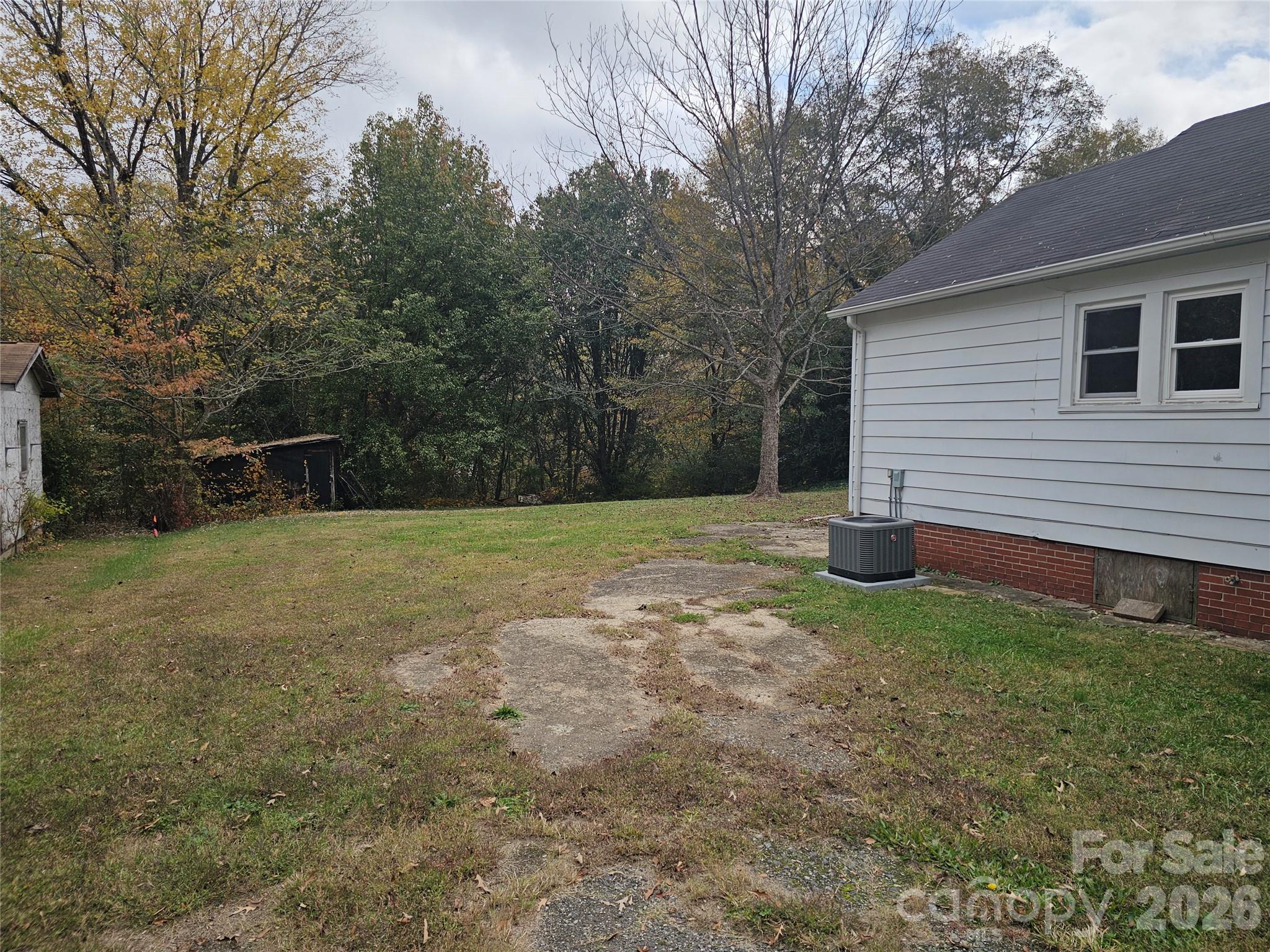 515 26th Street SW — Hickory