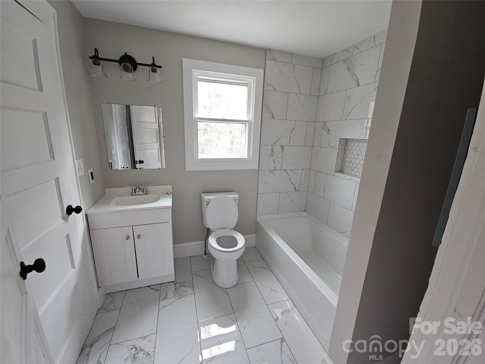 515 26th Street SW — Hickory