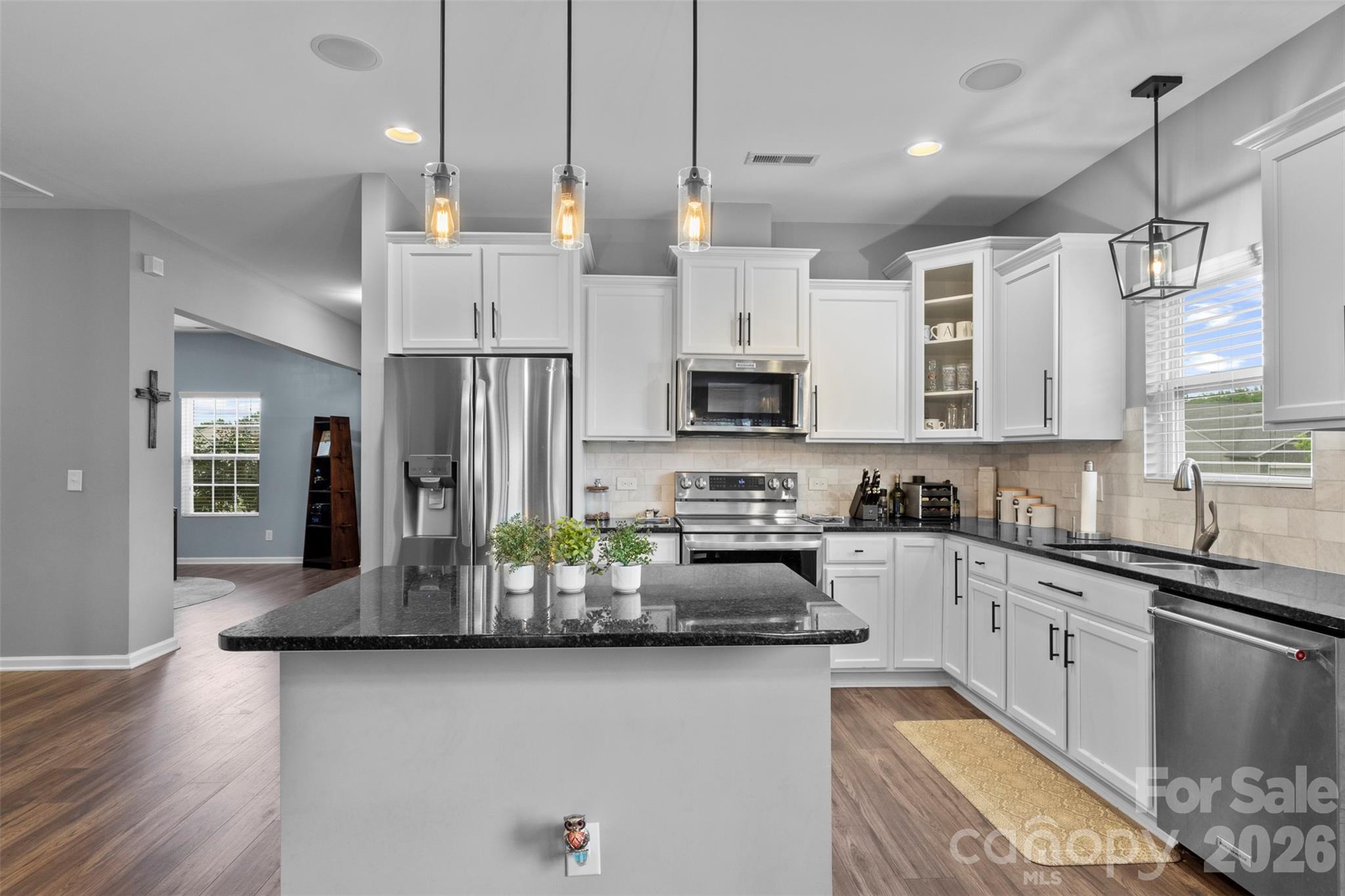 3509 Alister Avenue SW — Concord