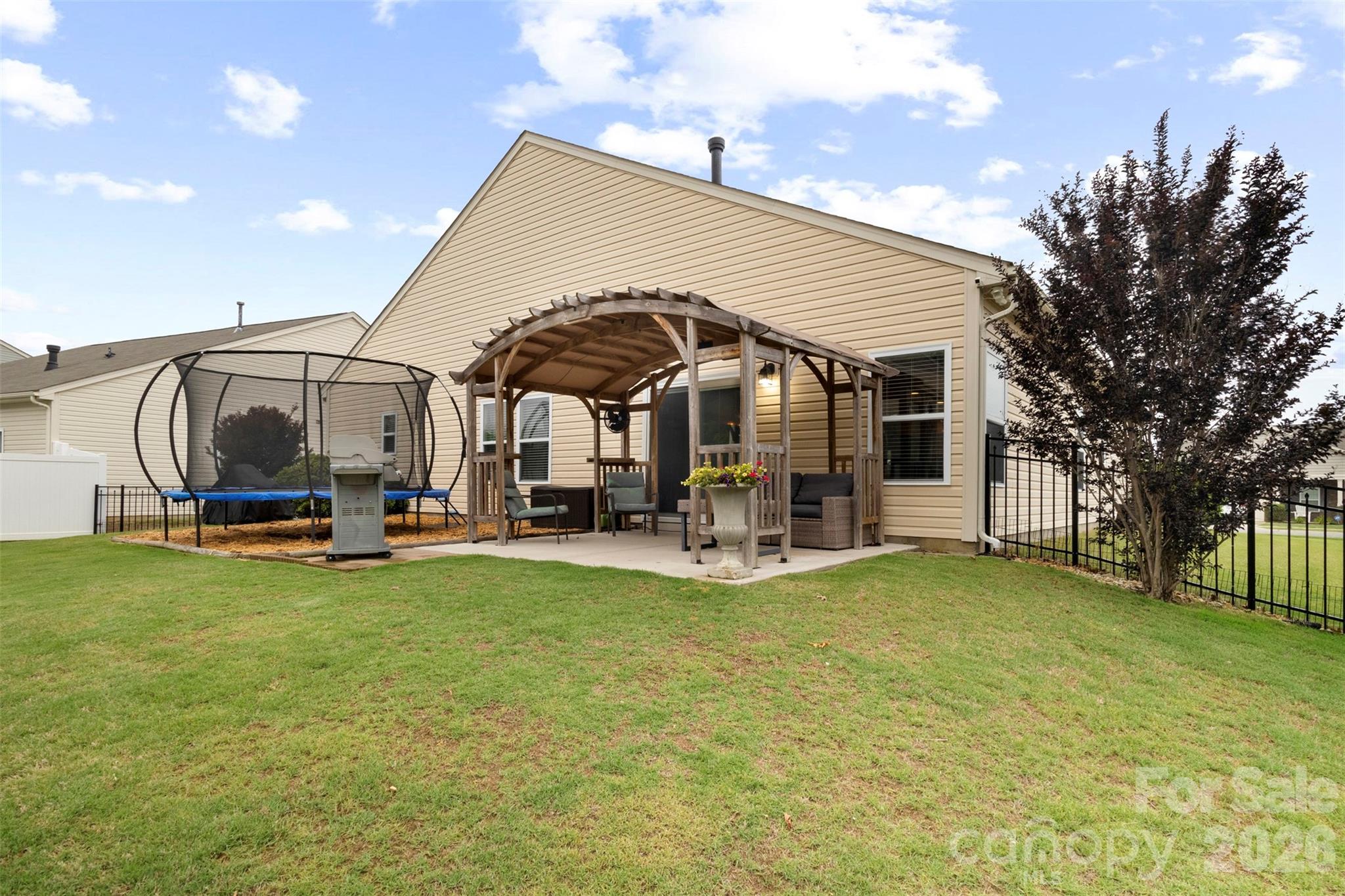 3509 Alister Avenue SW — Concord