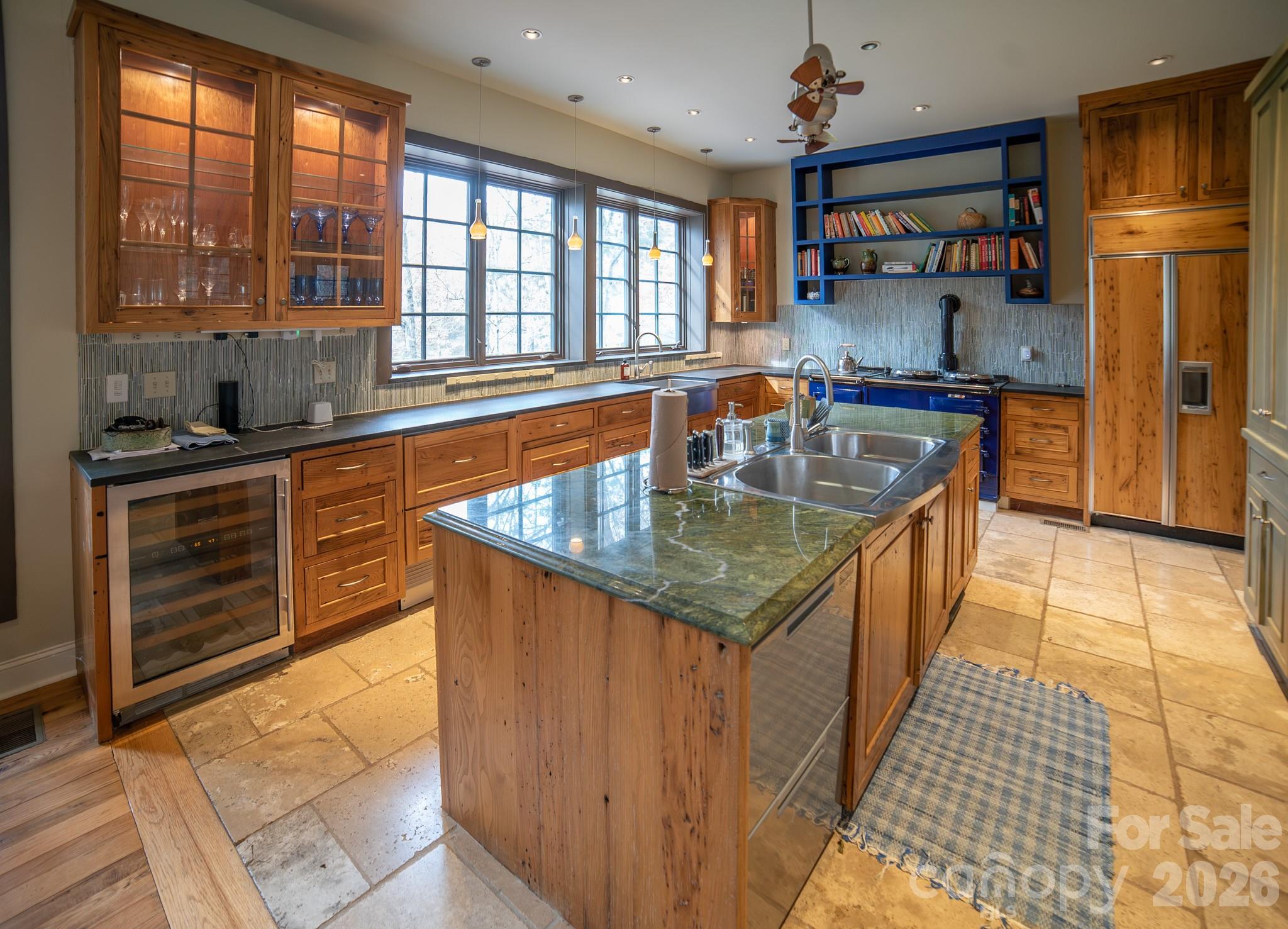 2186 Long Rifle Ridge Road — Nebo
