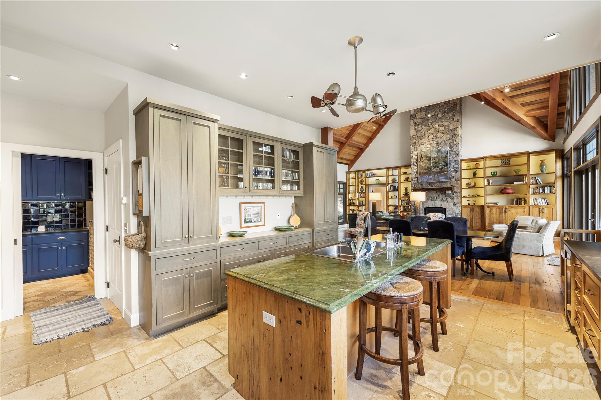 2186 Long Rifle Ridge Road — Nebo