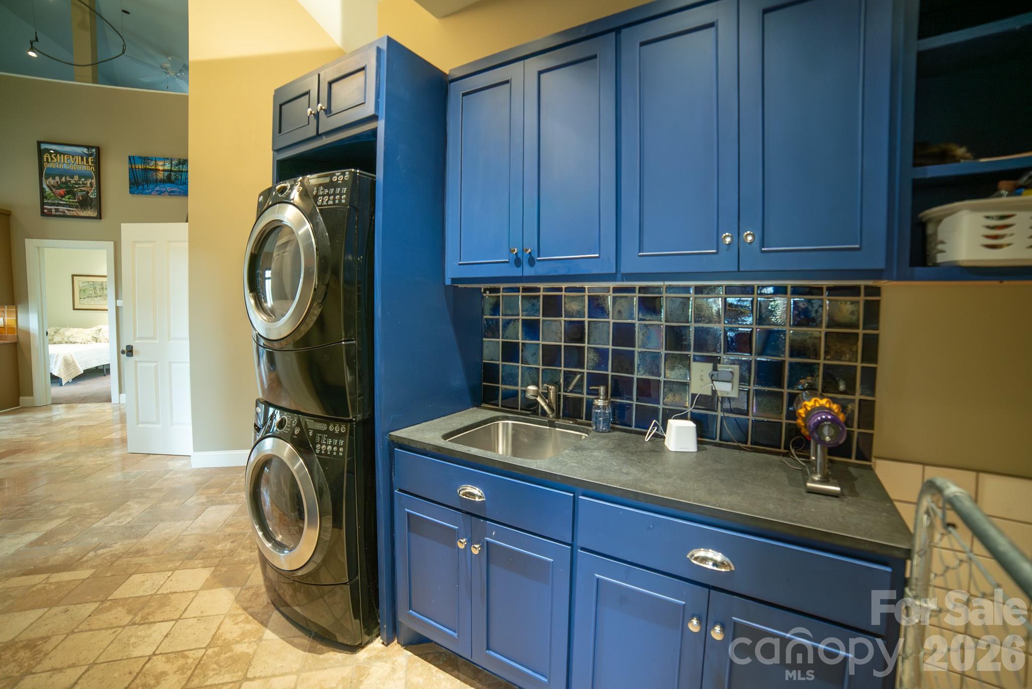 2186 Long Rifle Ridge Road — Nebo