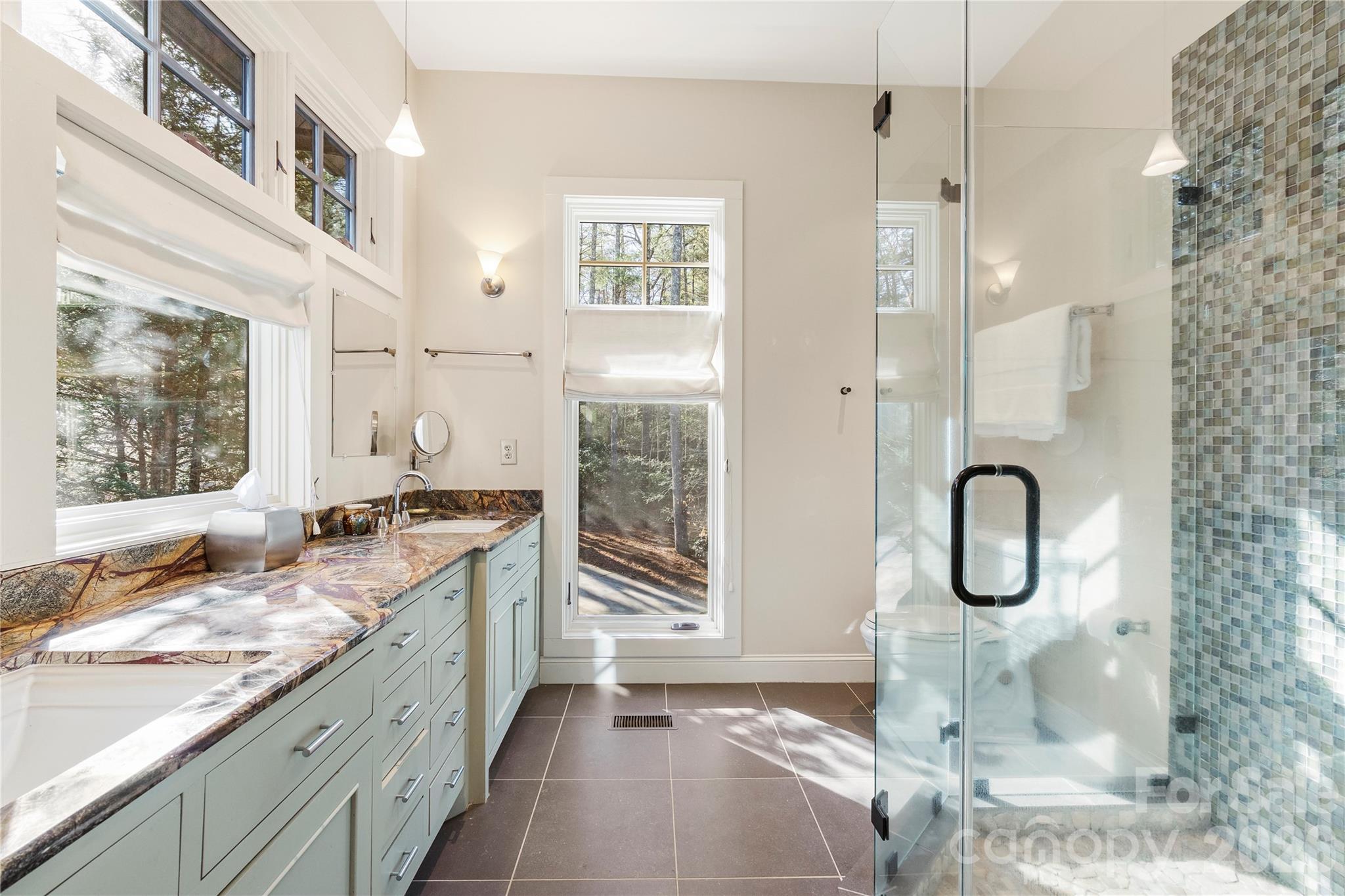 2186 Long Rifle Ridge Road — Nebo