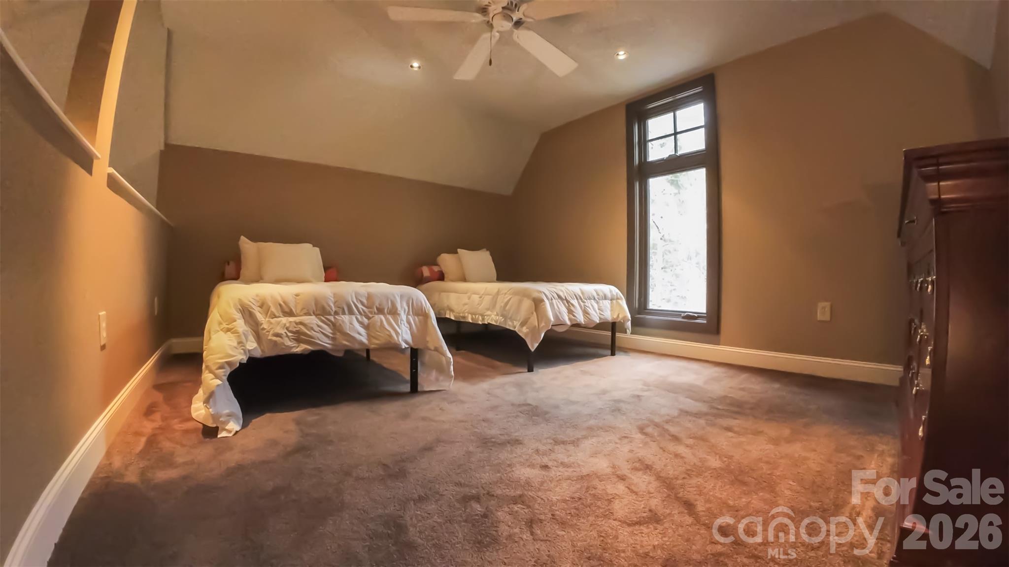 2186 Long Rifle Ridge Road — Nebo