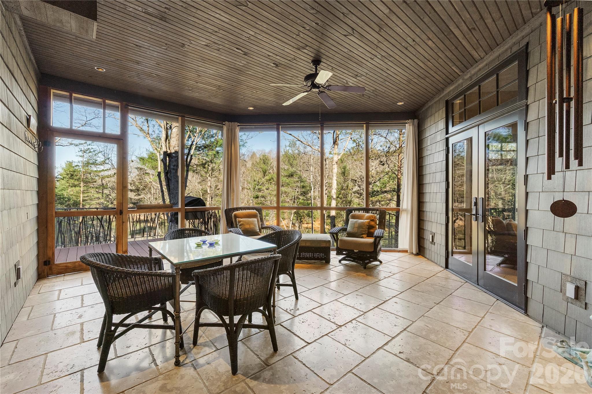 2186 Long Rifle Ridge Road — Nebo