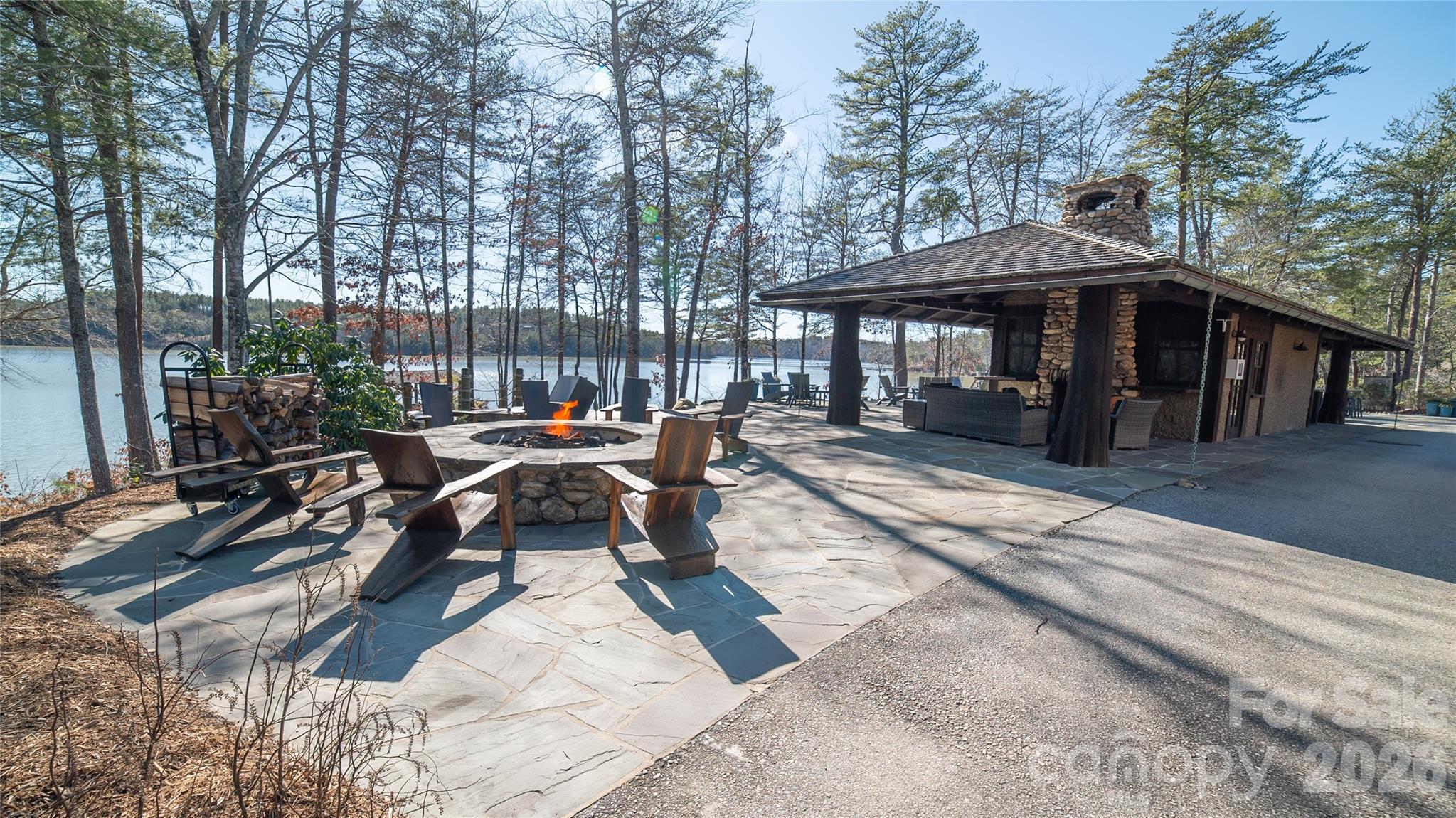 2186 Long Rifle Ridge Road — Nebo