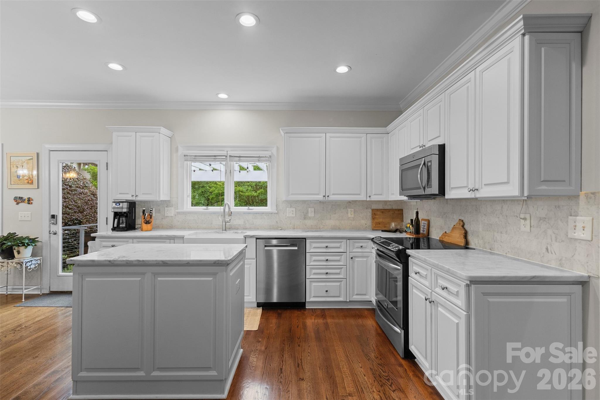 105 Ridge Top Road — Mooresville