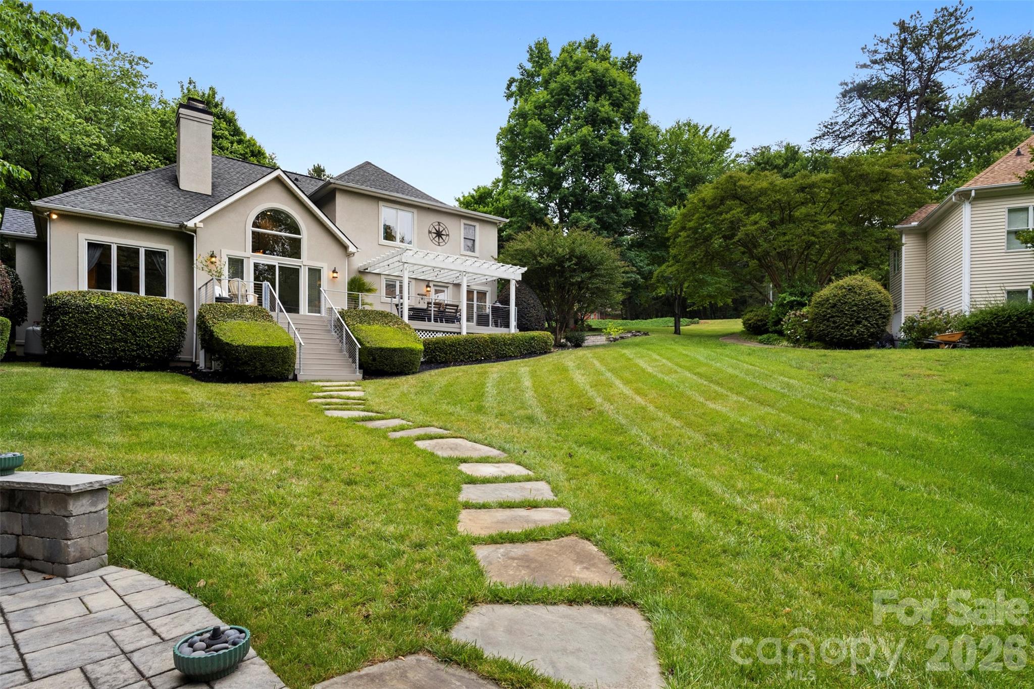 105 Ridge Top Road — Mooresville