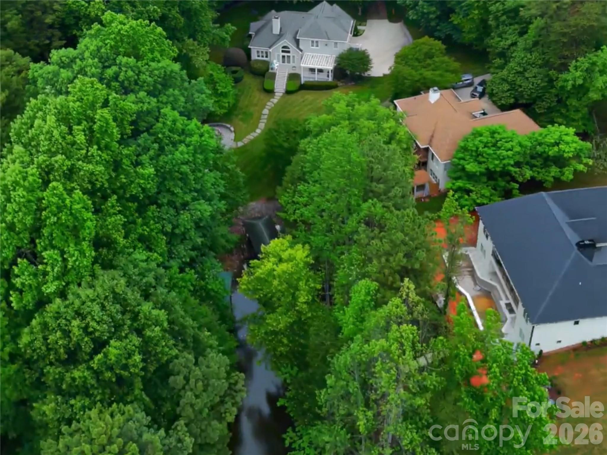 105 Ridge Top Road — Mooresville