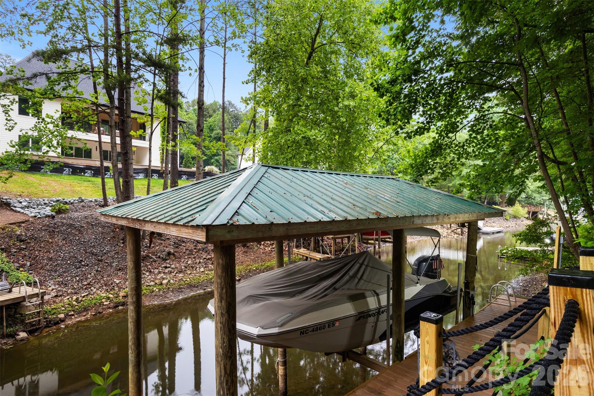 105 Ridge Top Road — Mooresville