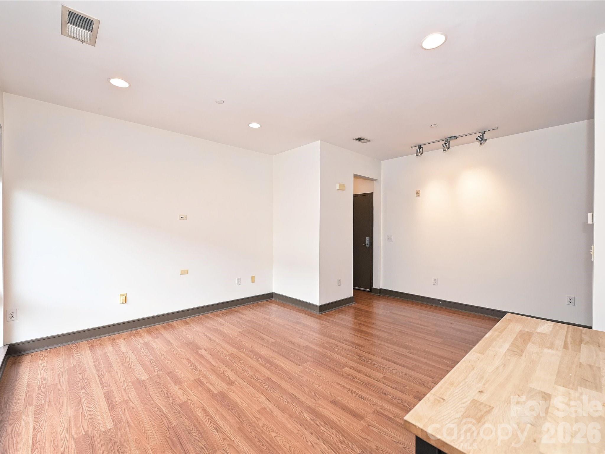 2200 Lyndhurst Avenue #102 — Charlotte