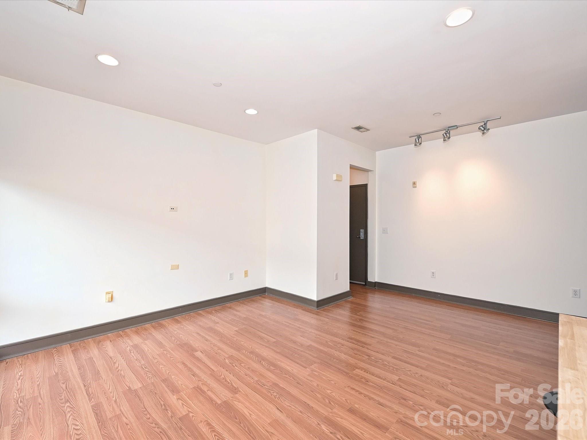 2200 Lyndhurst Avenue #102 — Charlotte