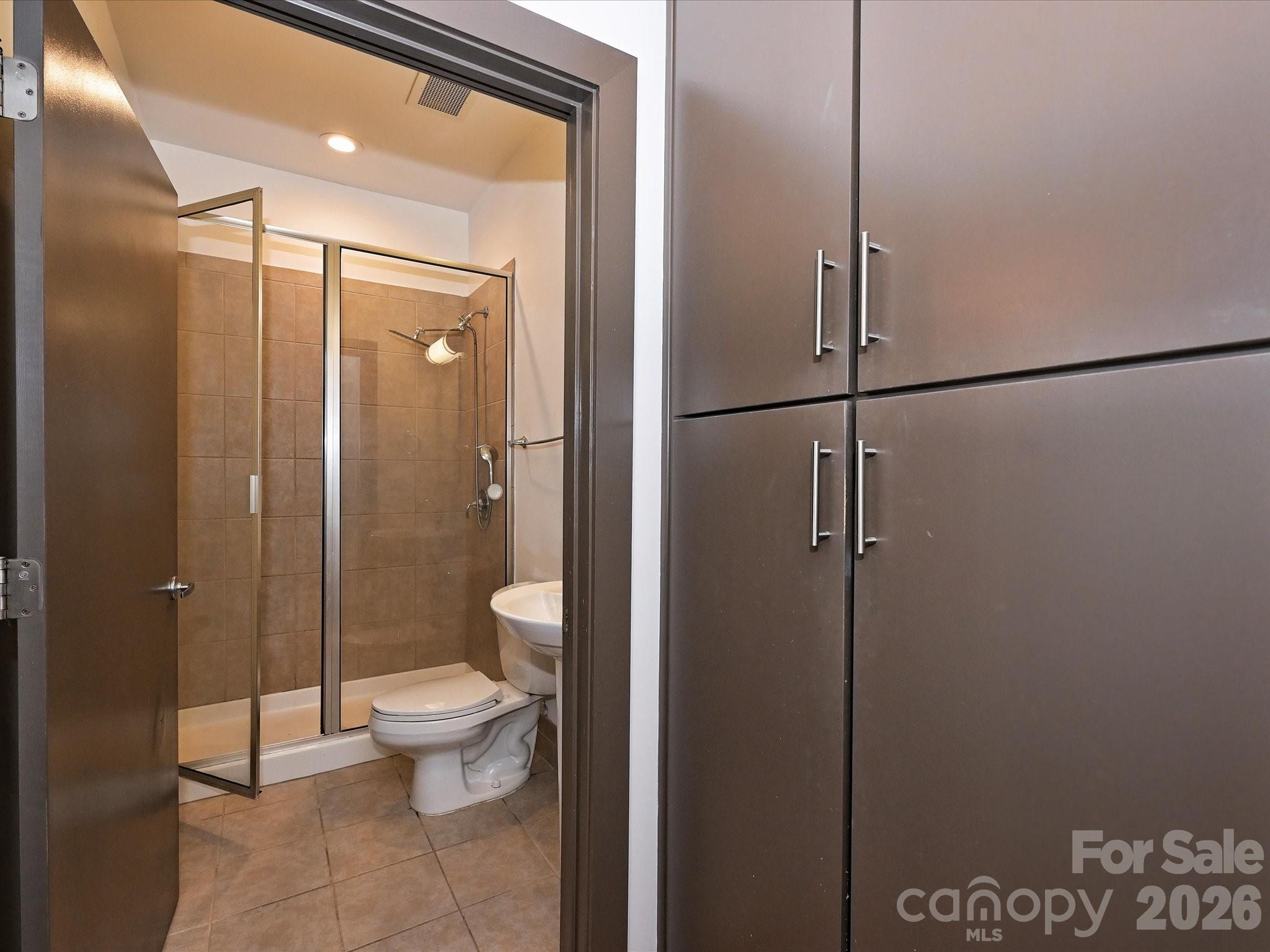 2200 Lyndhurst Avenue #102 — Charlotte