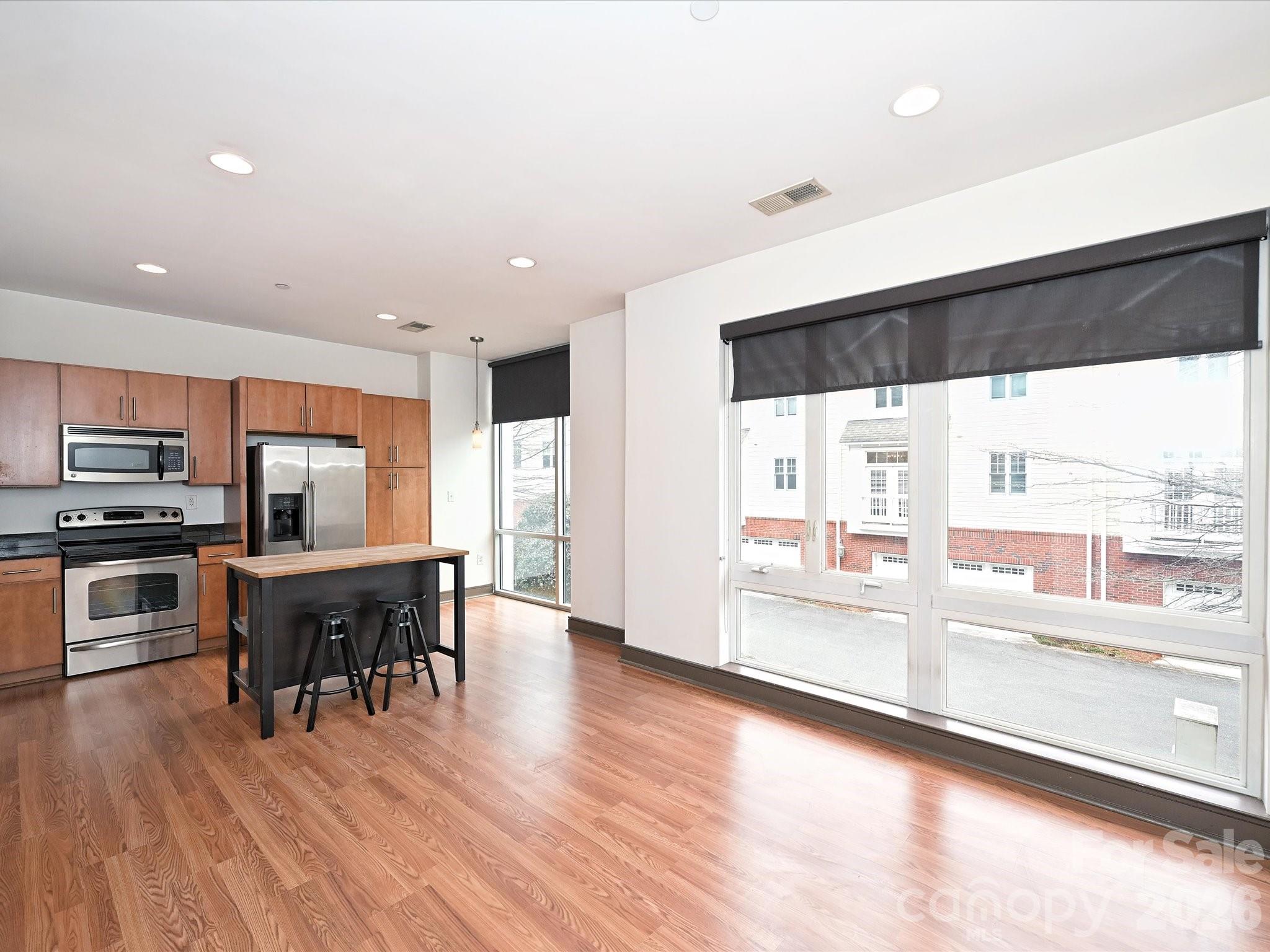 2200 Lyndhurst Avenue #102 — Charlotte