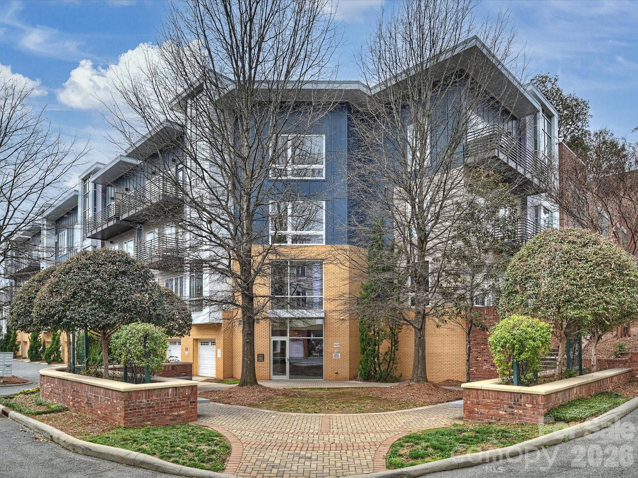 2200 Lyndhurst Avenue #102 — Charlotte