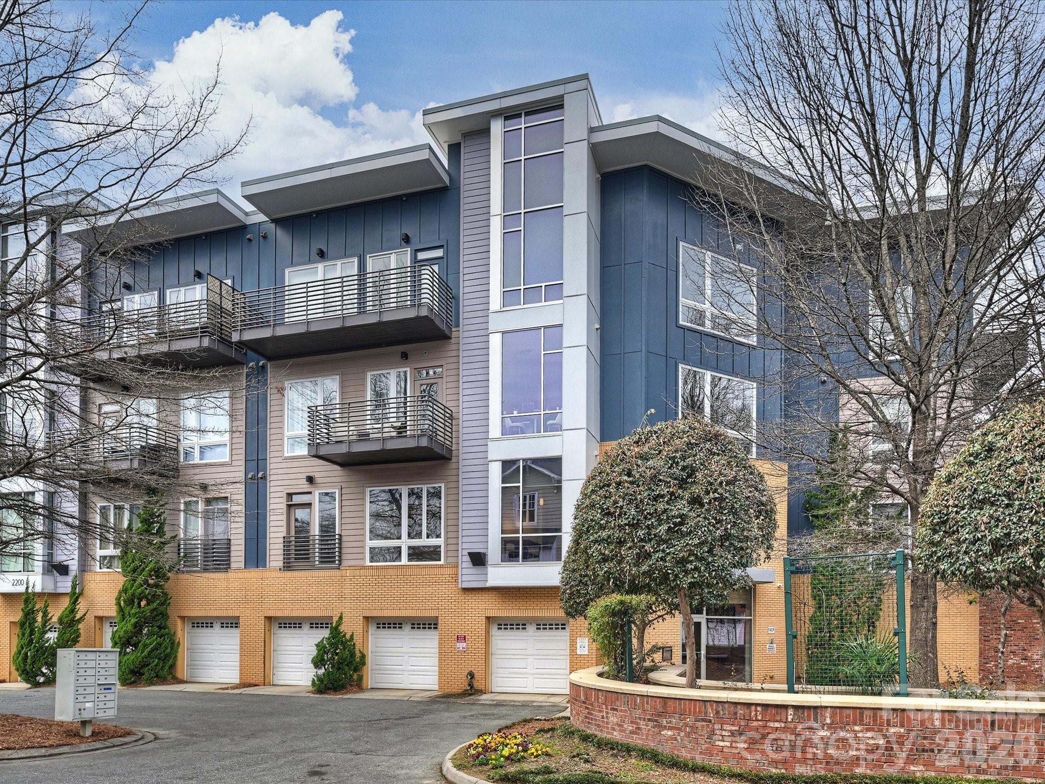 2200 Lyndhurst Avenue #102 — Charlotte