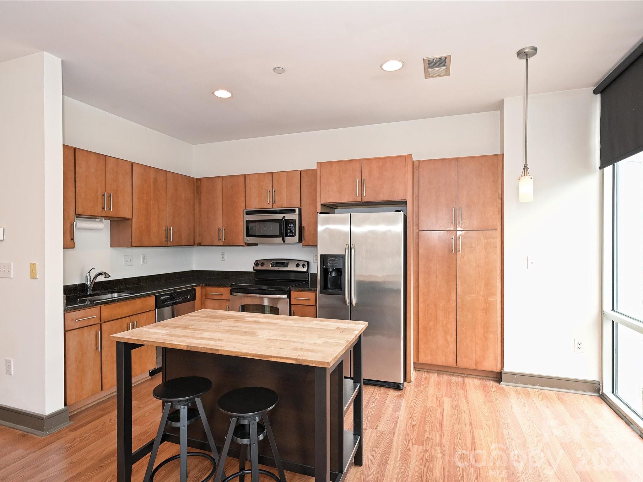 2200 Lyndhurst Avenue #102 — Charlotte