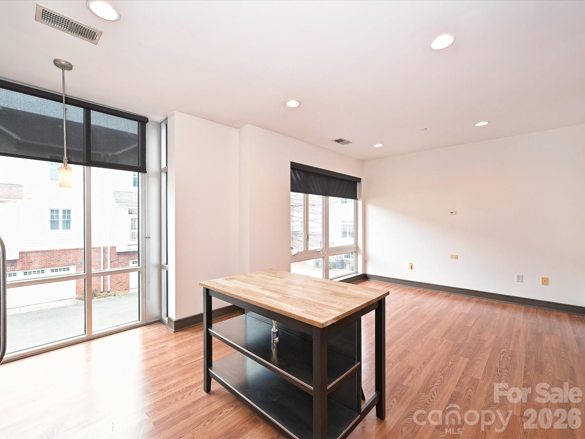 2200 Lyndhurst Avenue #102 — Charlotte