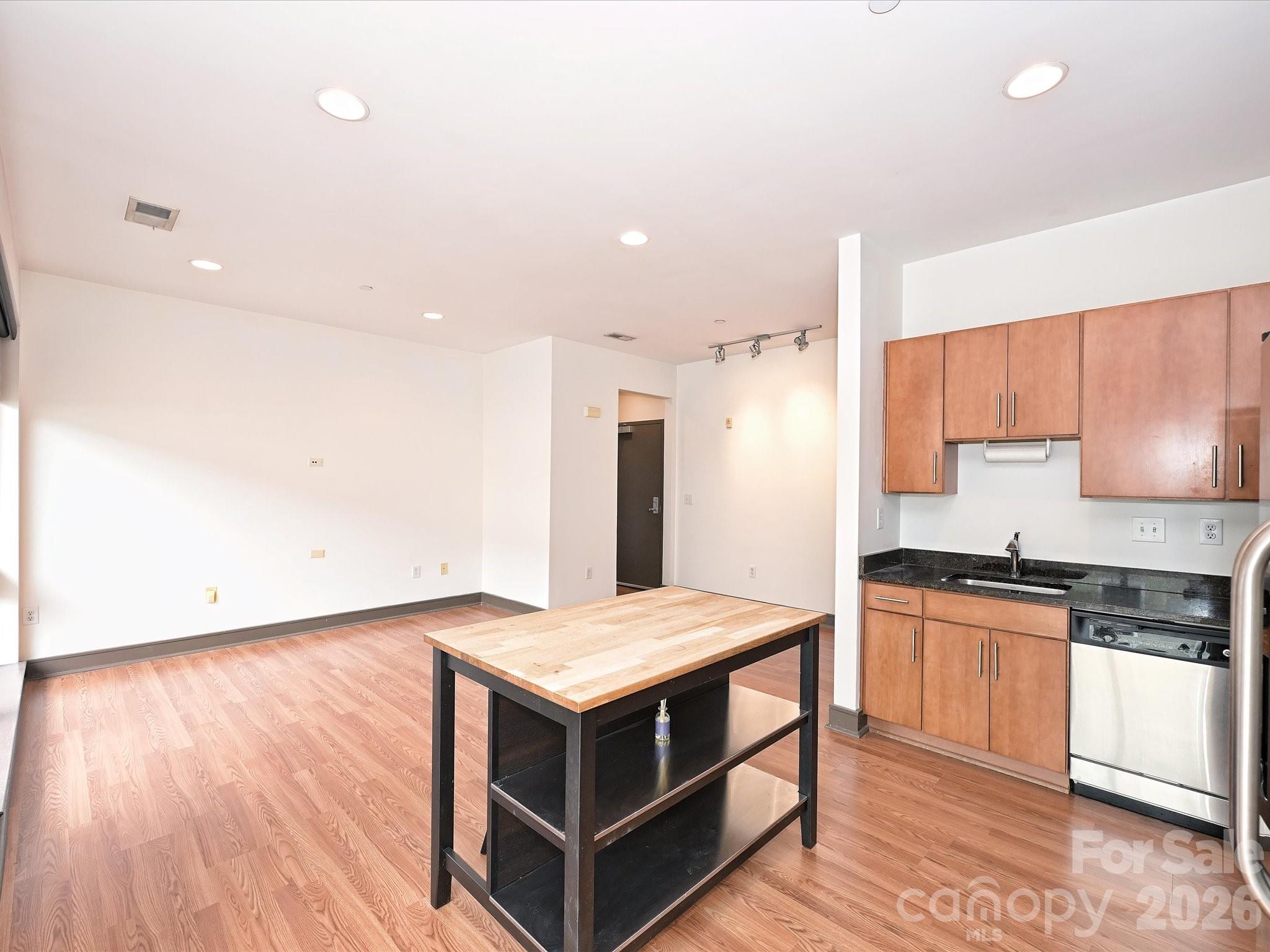 2200 Lyndhurst Avenue #102 — Charlotte