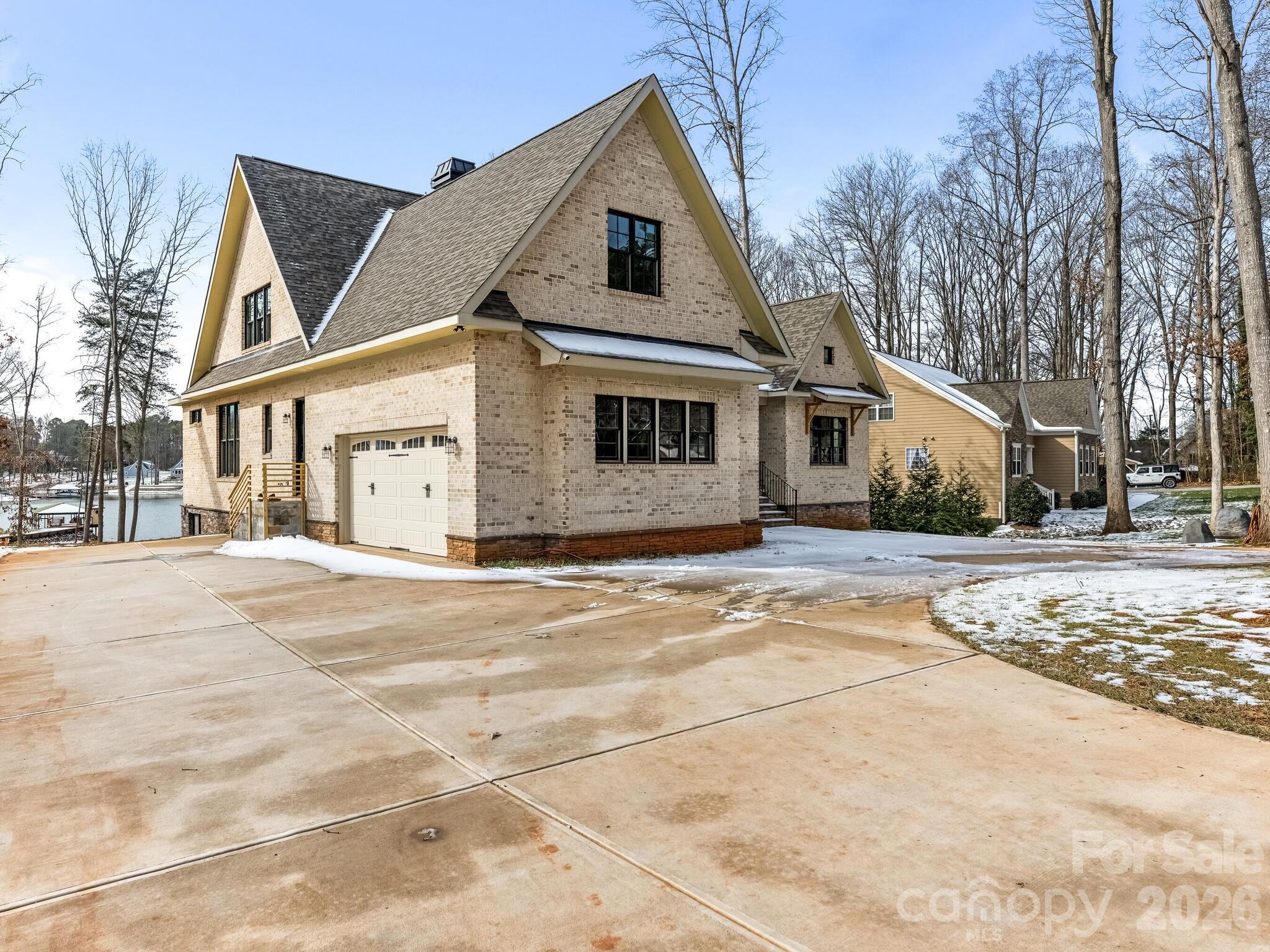 354 Catalina Drive #24 — Mooresville