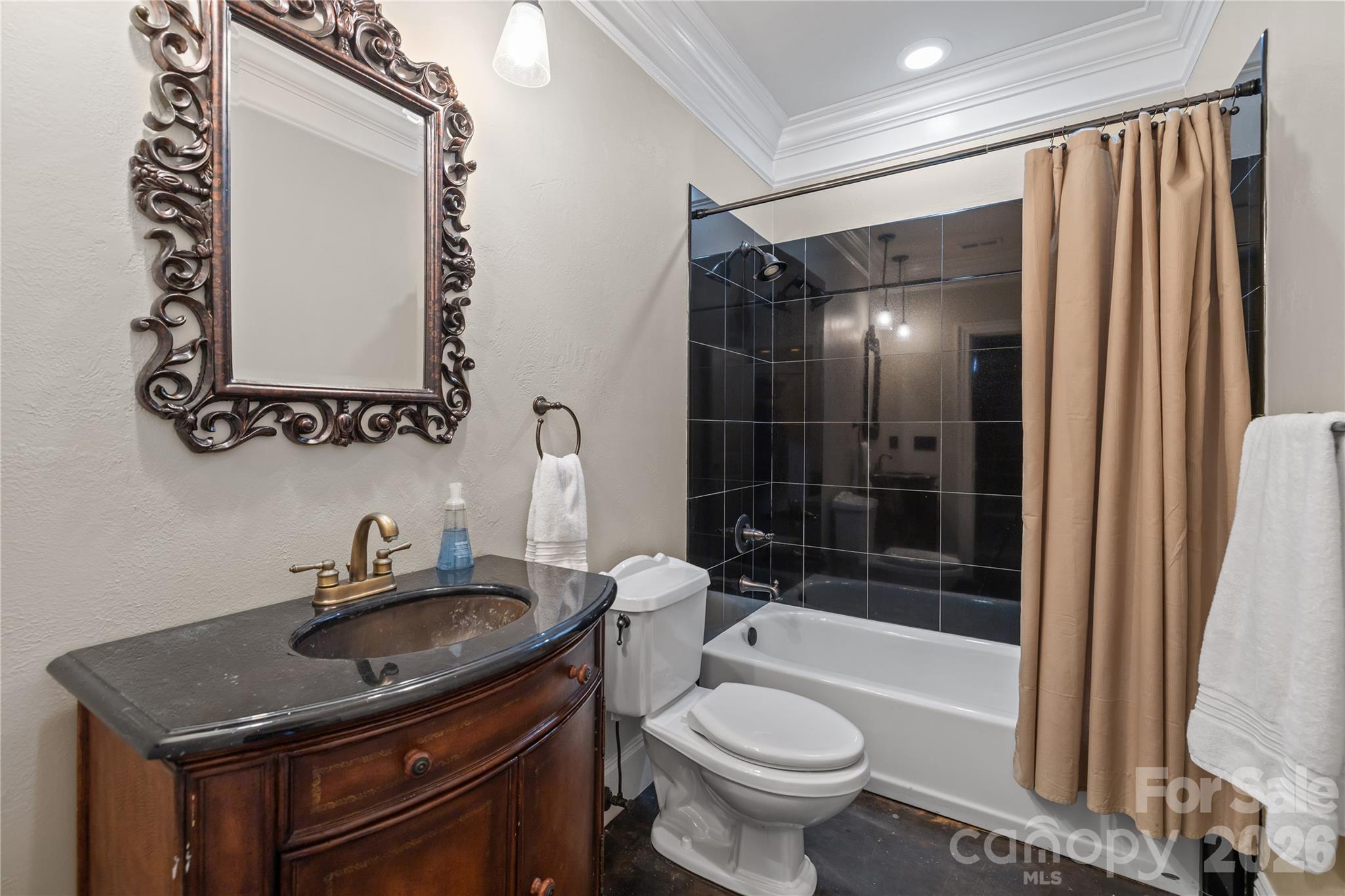 1009 Honors Court — Waxhaw