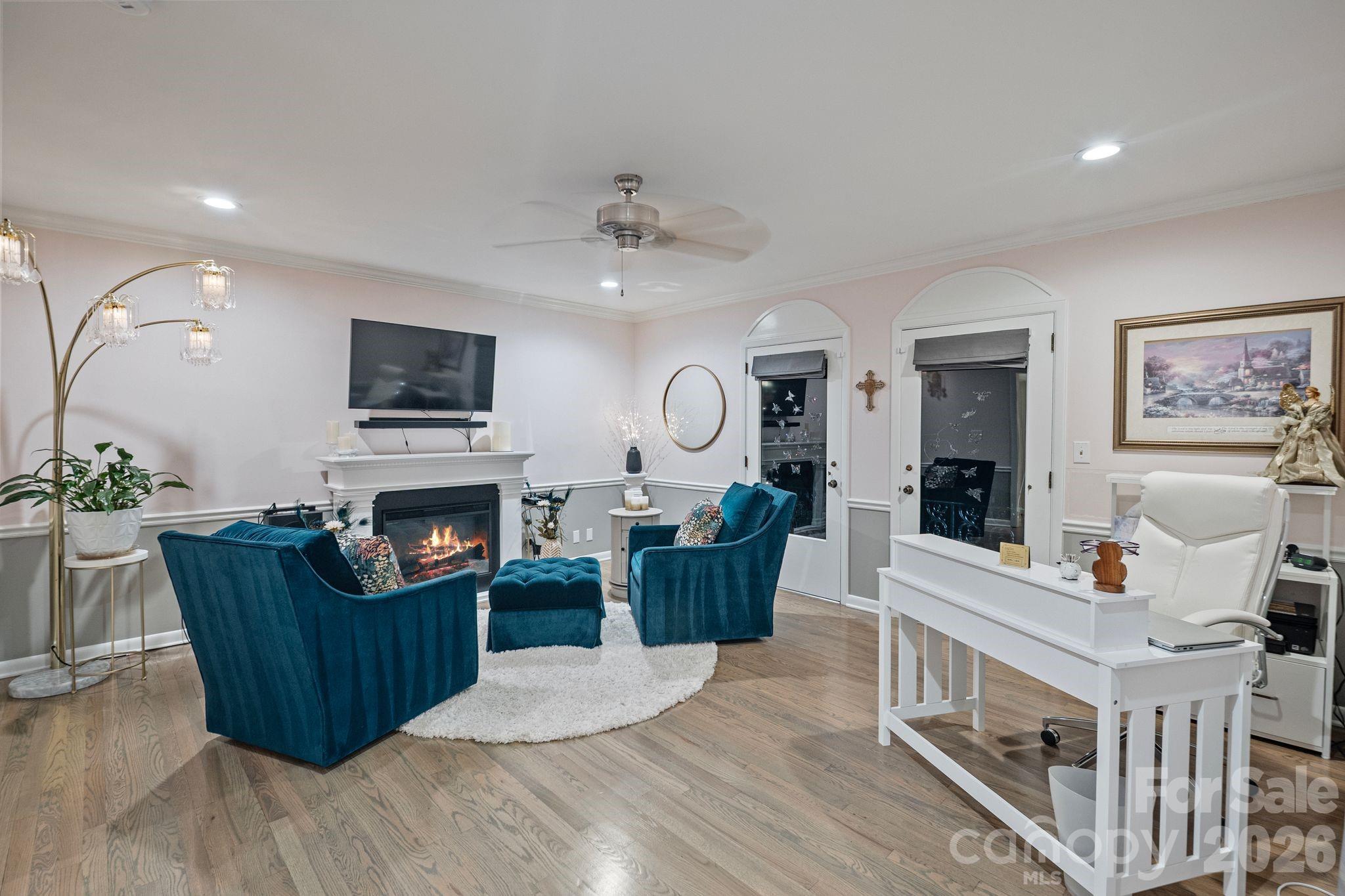 2082 2nd Street Drive NW — Hickory
