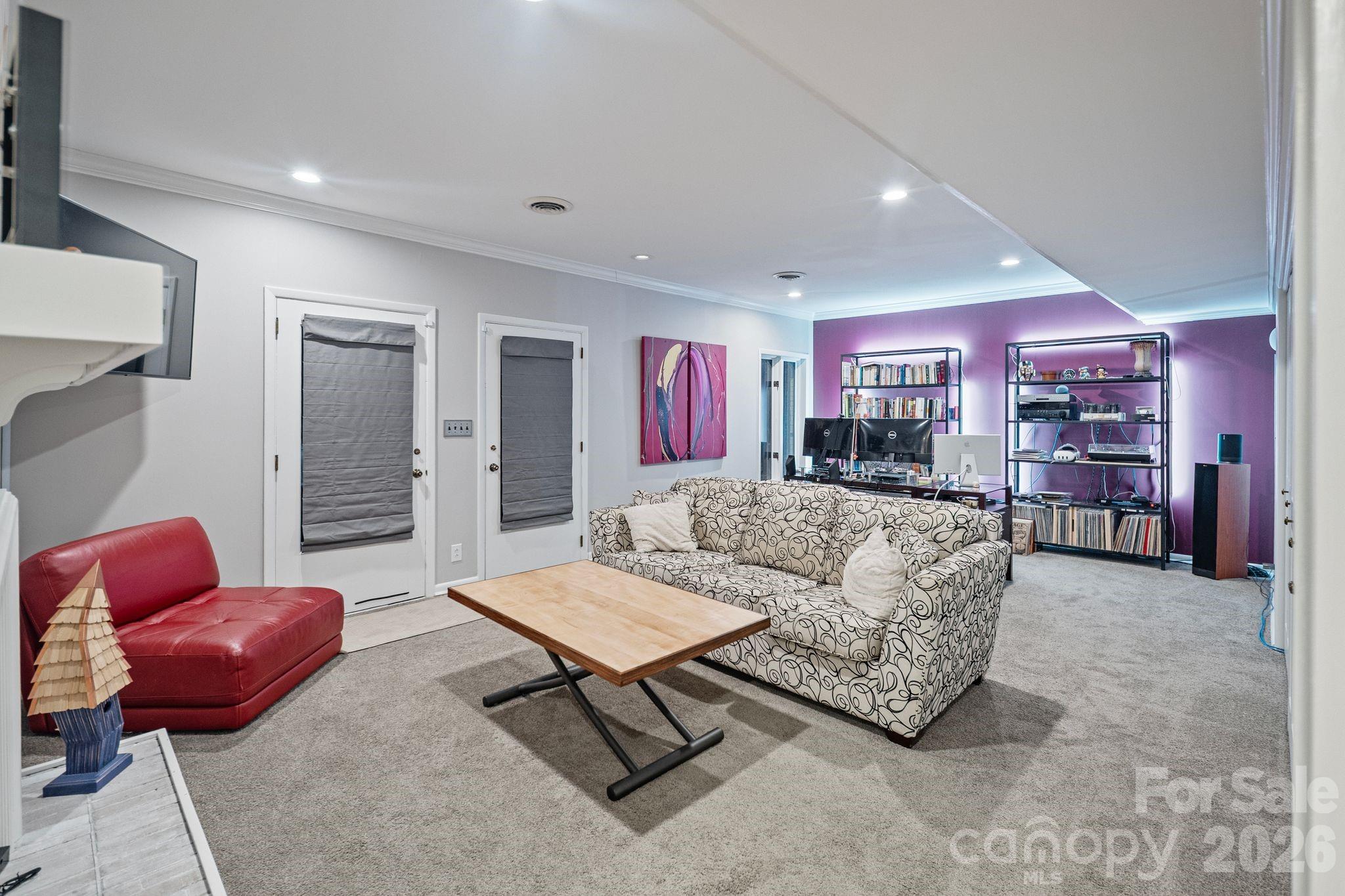 2082 2nd Street Drive NW — Hickory