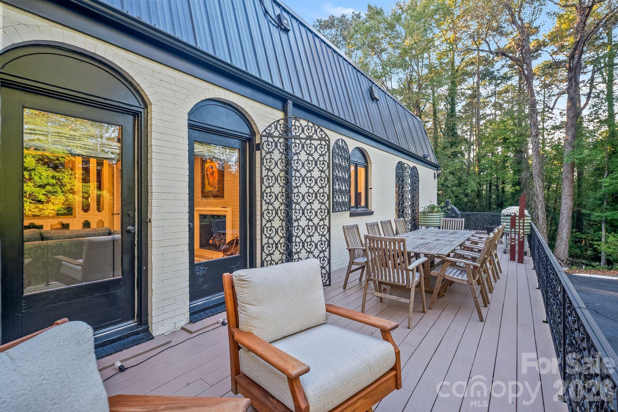 2082 2nd Street Drive NW — Hickory