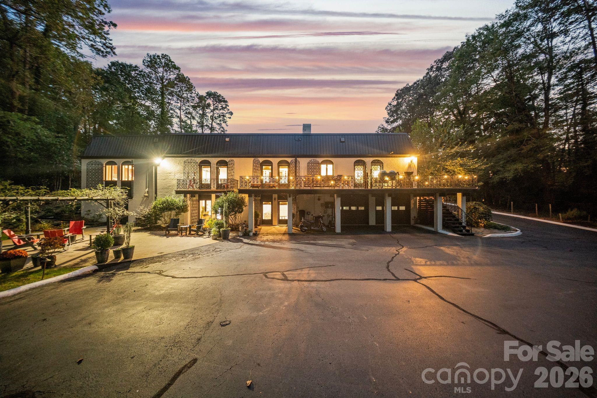 2082 2nd Street Drive NW — Hickory