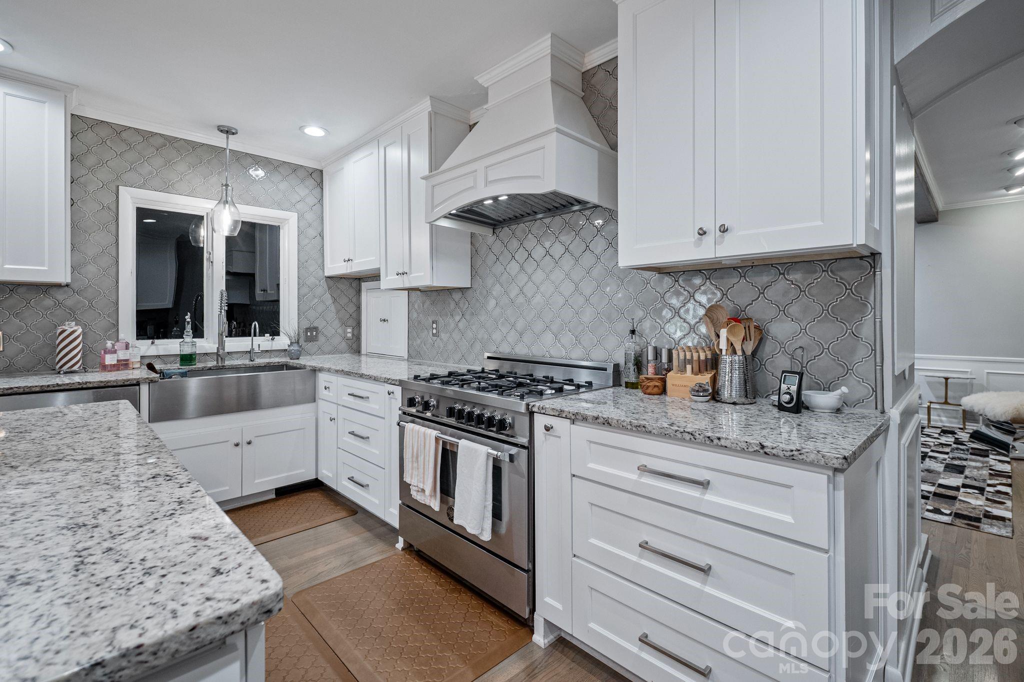 2082 2nd Street Drive NW — Hickory