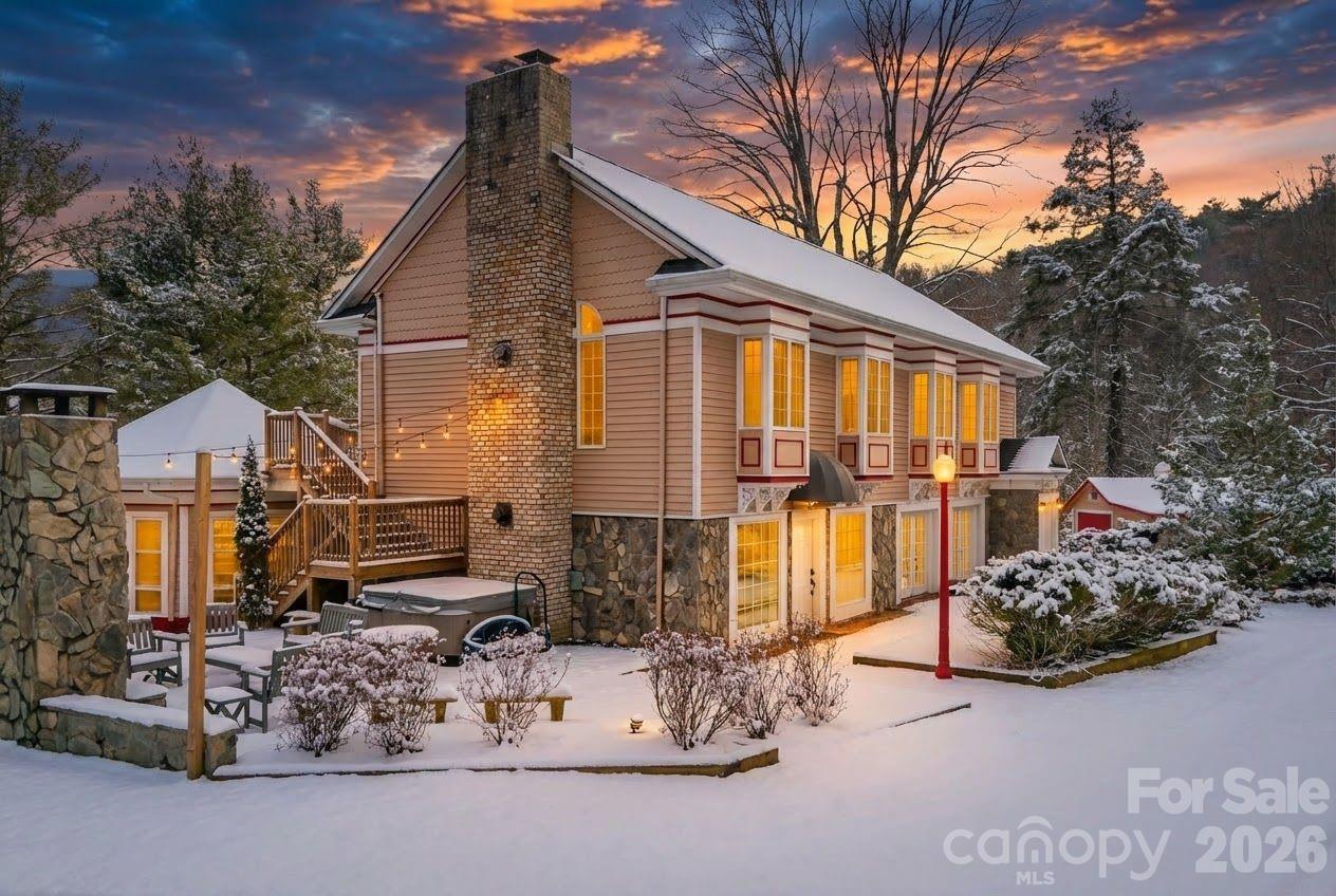 1644 Broadstone Road — Banner Elk
