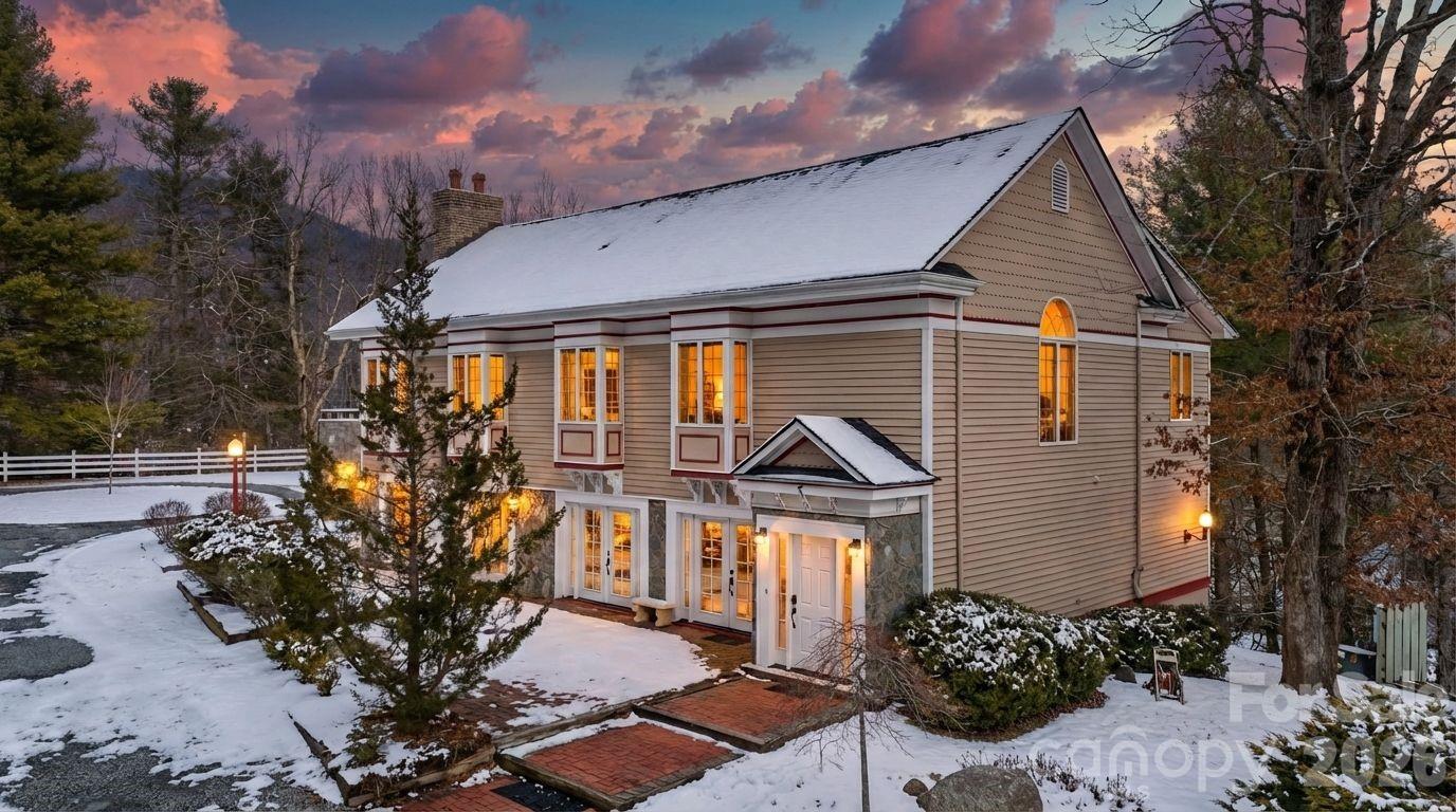 1644 Broadstone Road — Banner Elk